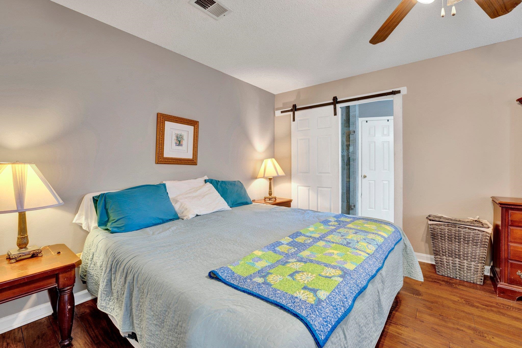 9652 MEADOW GREEN CV