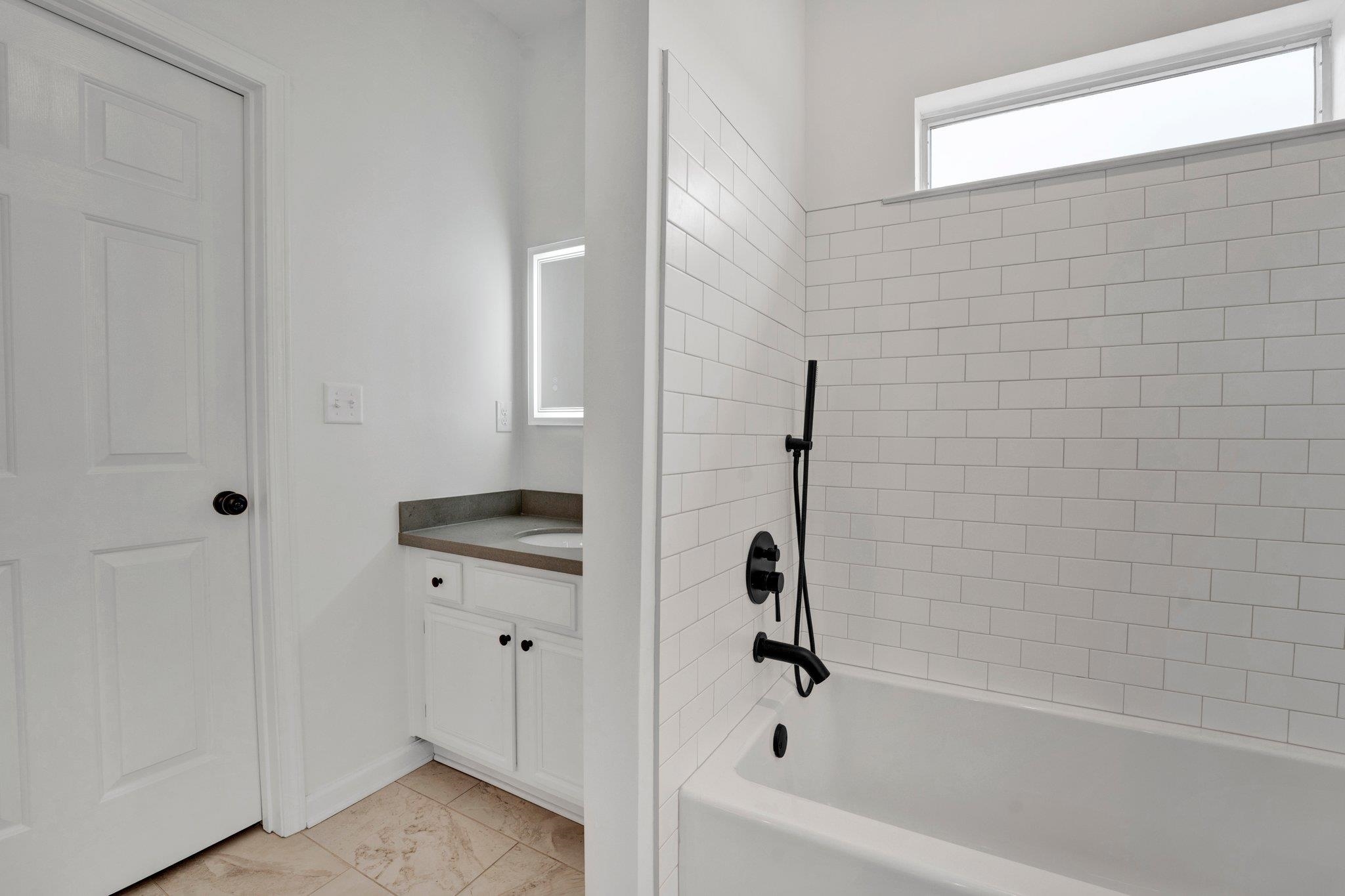 4118 PERSIMMON HILL CV