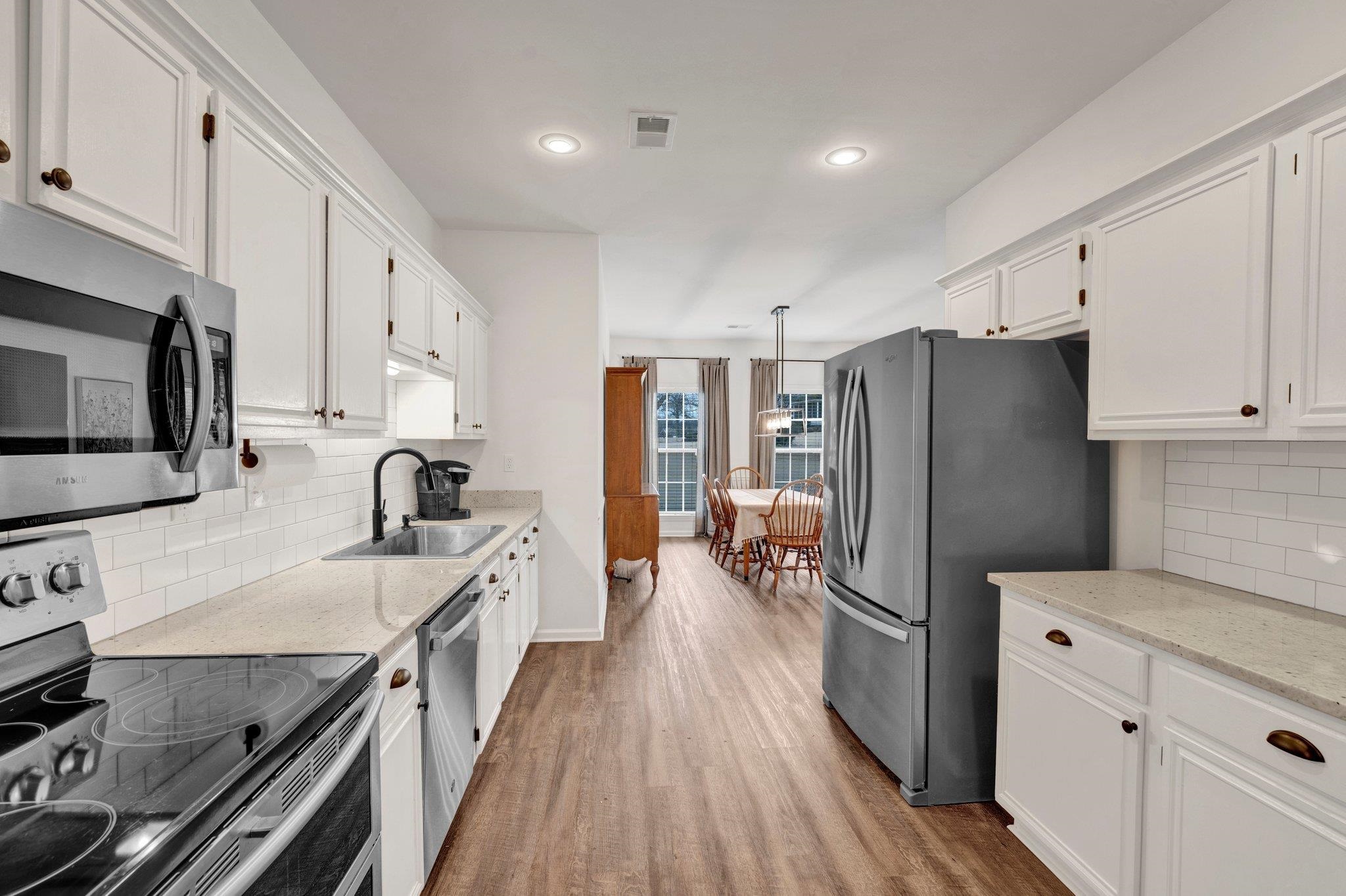 4118 PERSIMMON HILL CV
