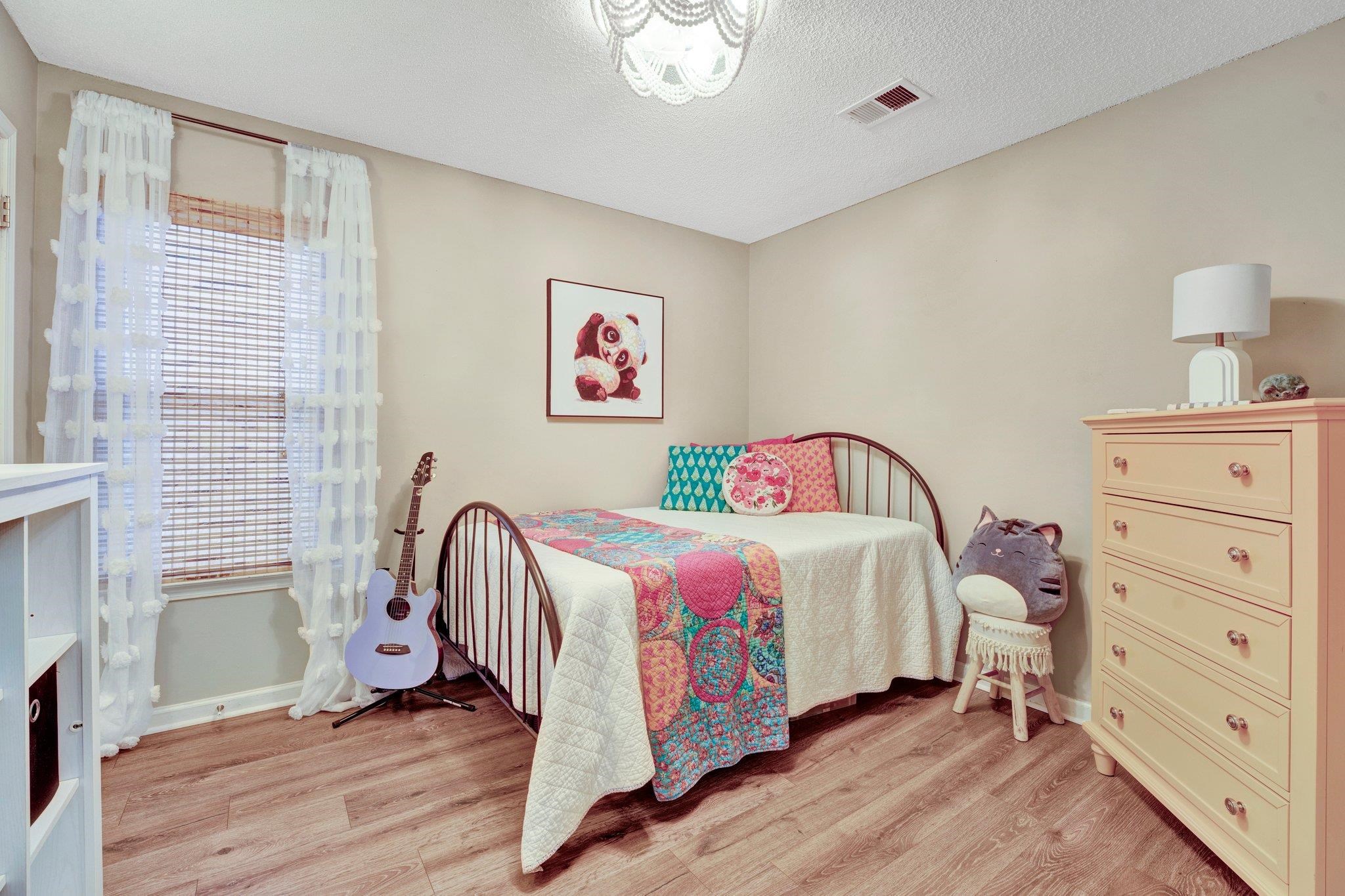 60 ANITA DR