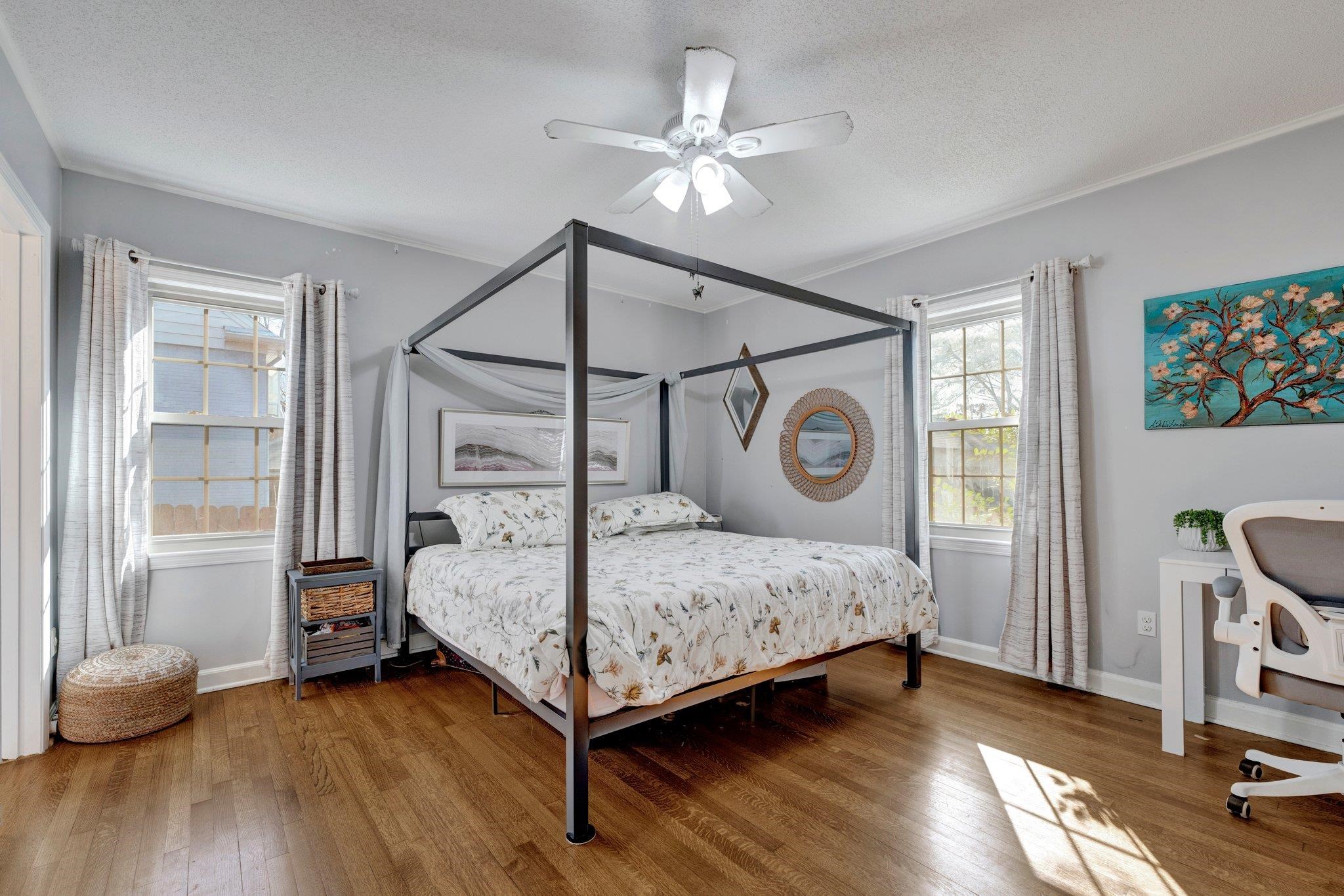 1089 OAK RIDGE DR
