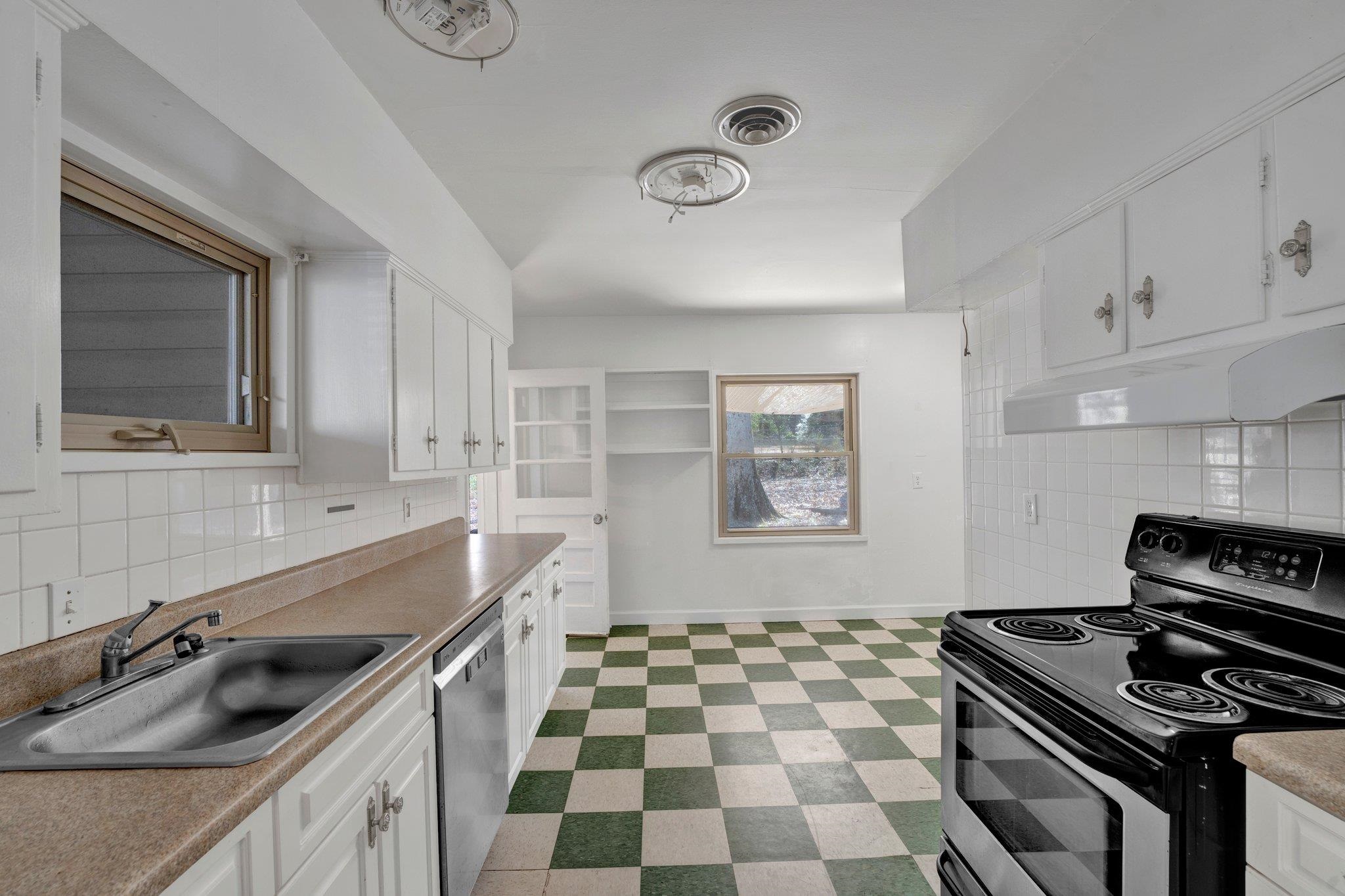 5387 BRANTFORD AVE