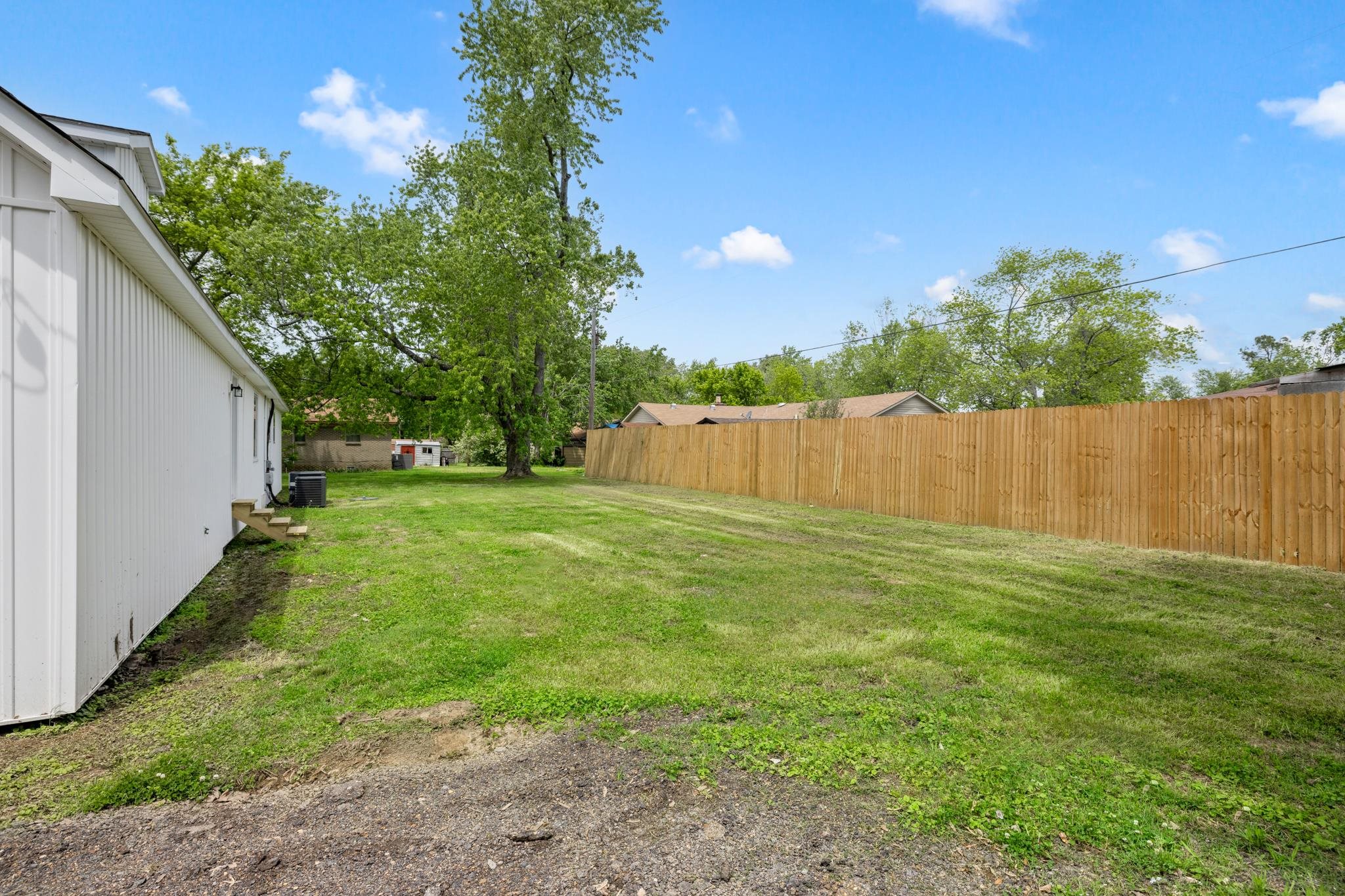 1240 54 HWY E