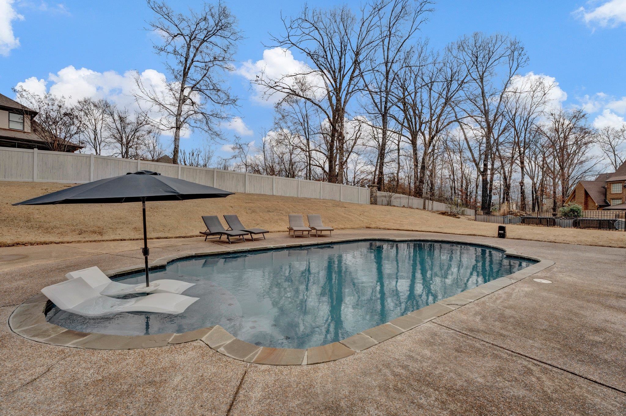 3930 POINTE DR