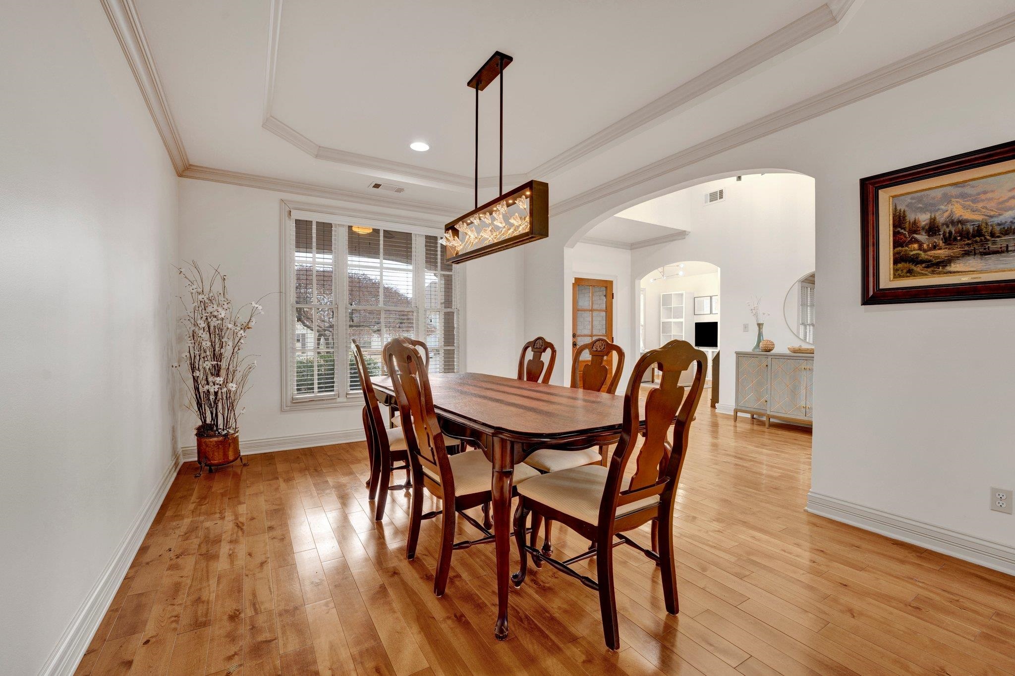 3930 POINTE DR