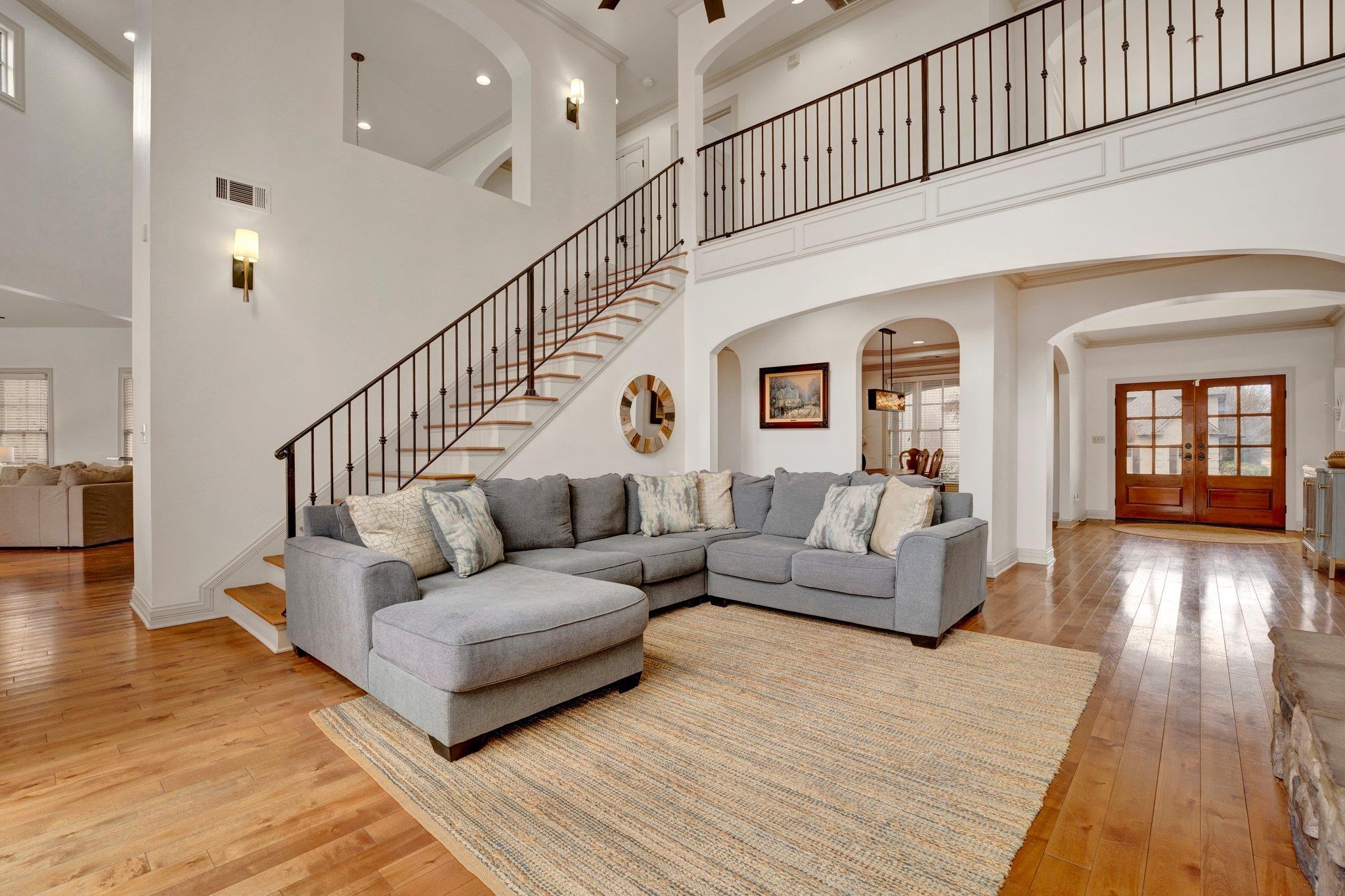 3930 POINTE DR
