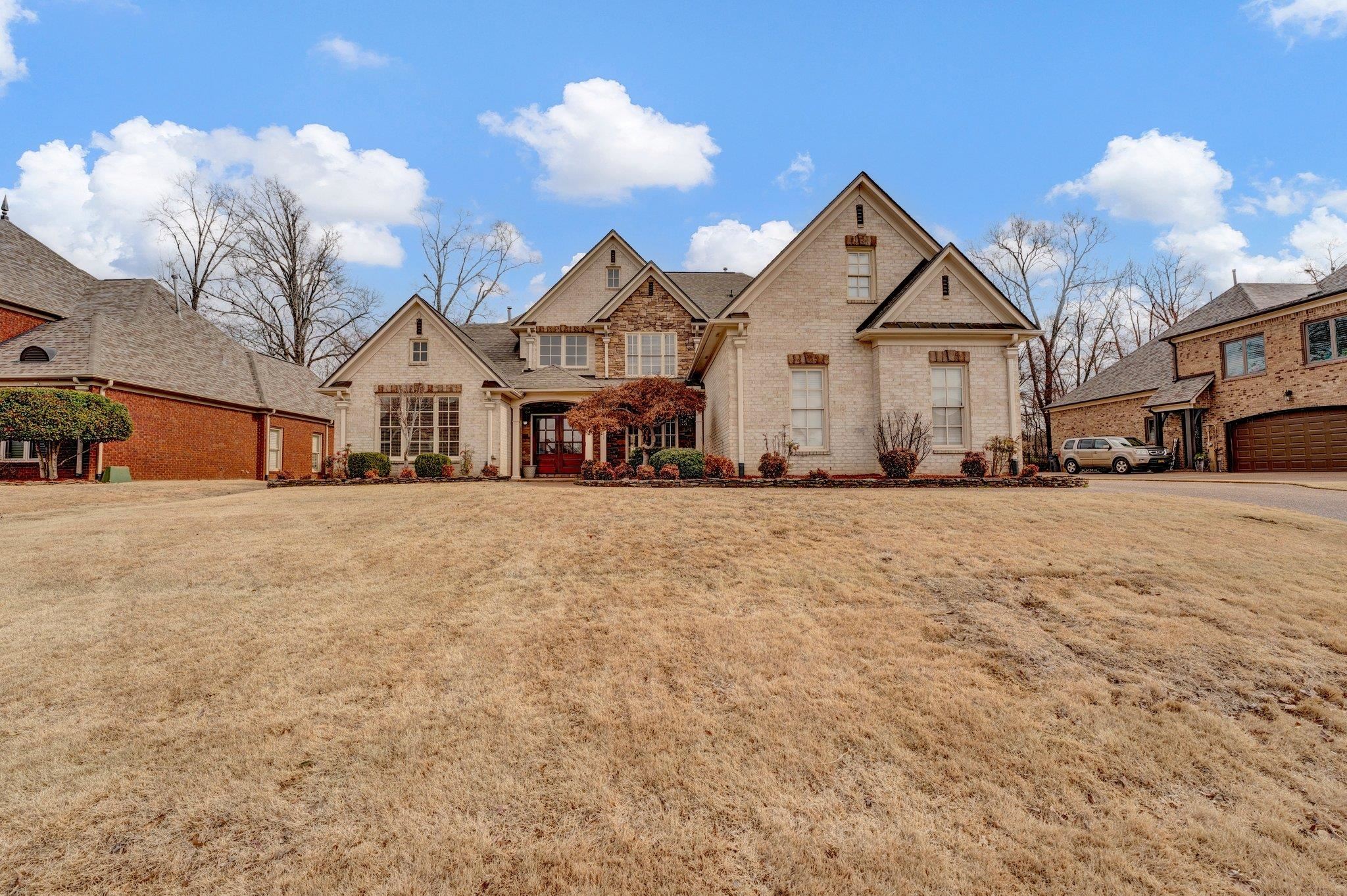 3930 POINTE DR