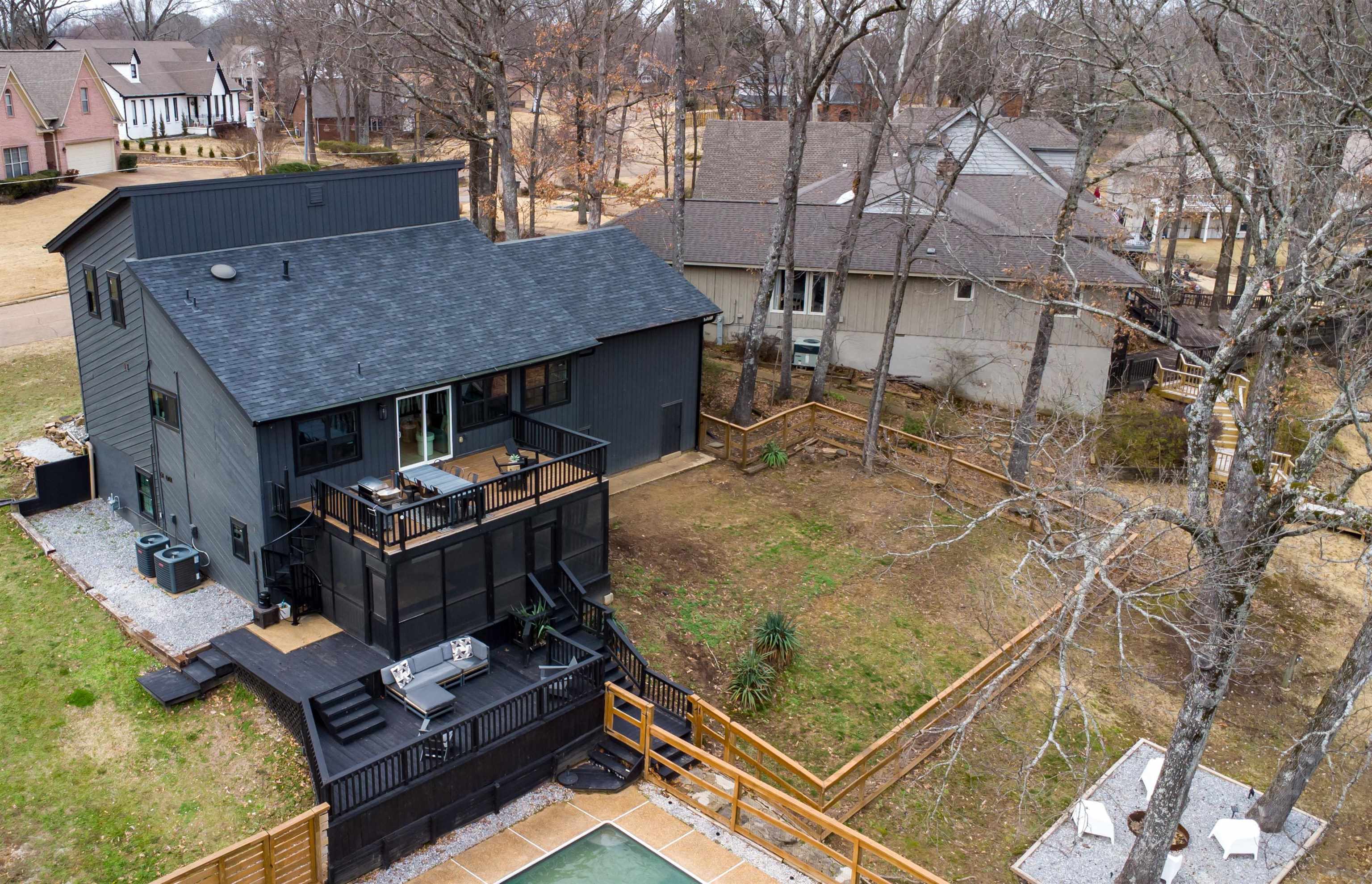 3988 BLUE SPRUCE CIR