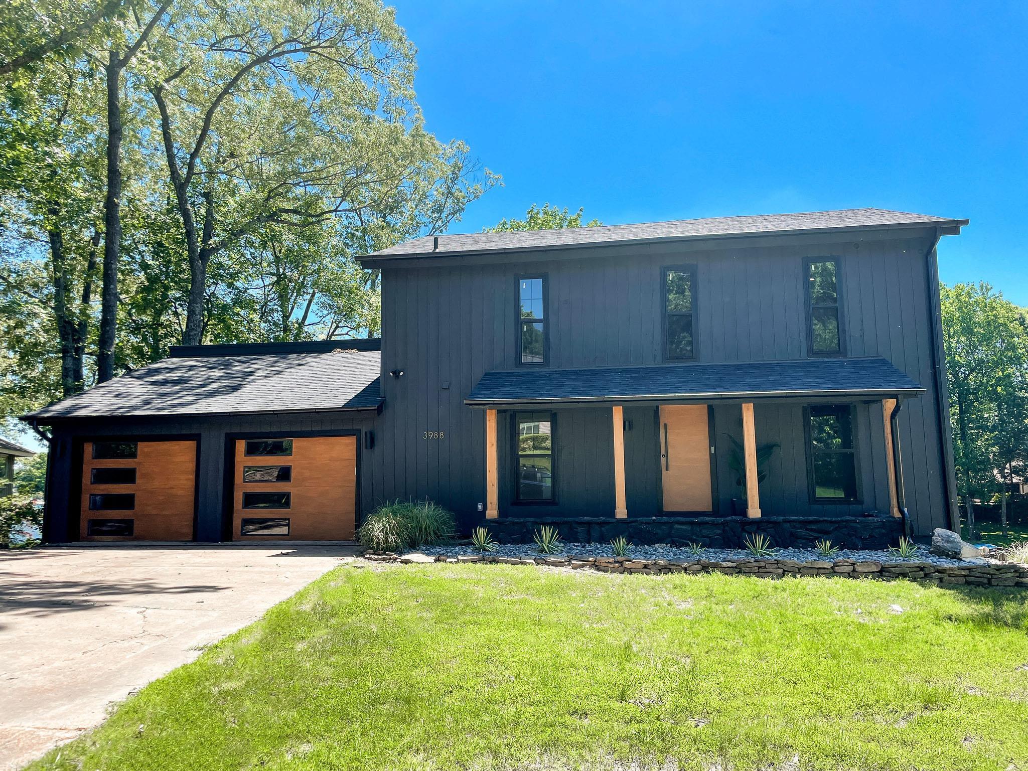 3988 BLUE SPRUCE CIR