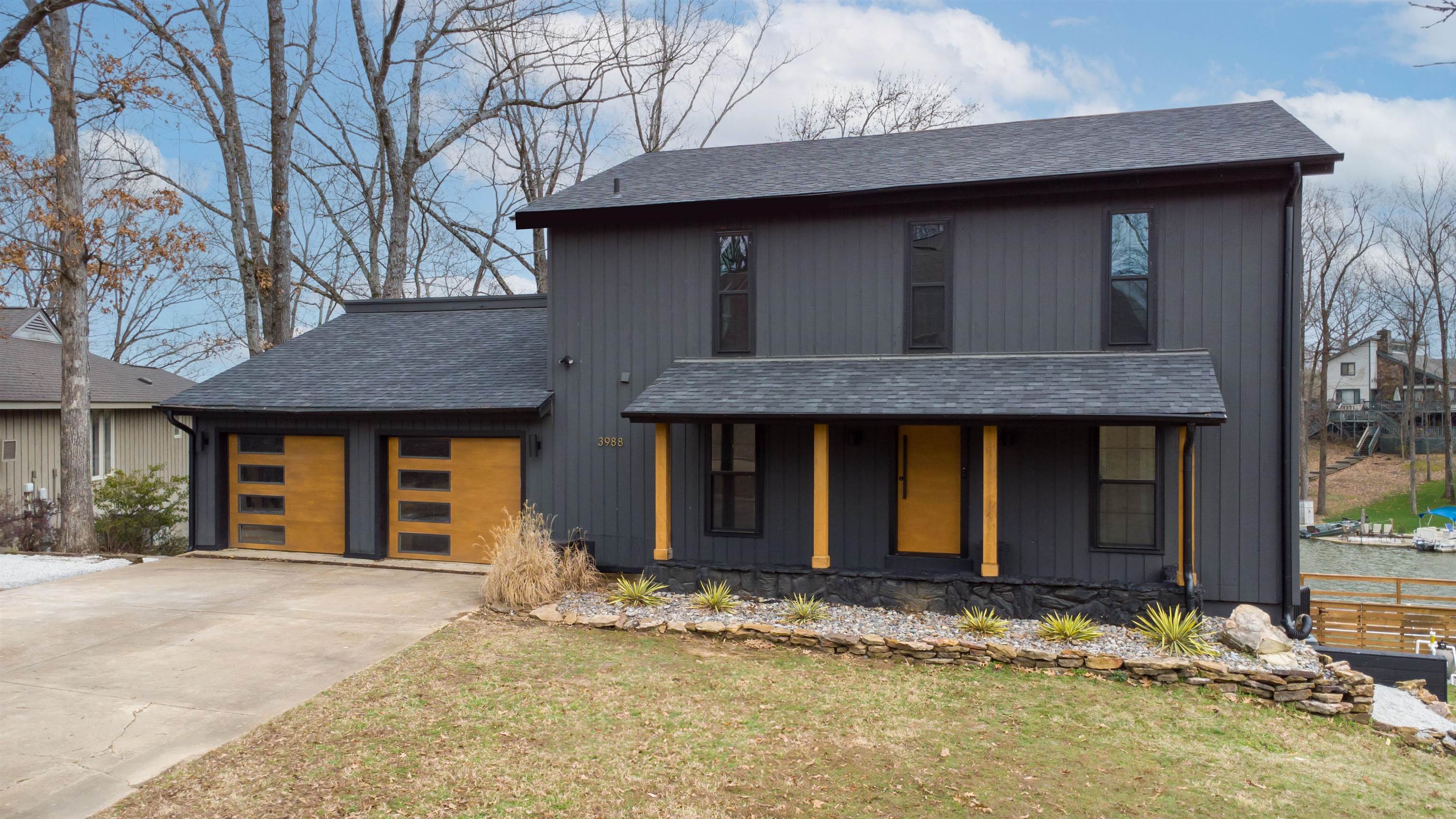 3988 BLUE SPRUCE CIR