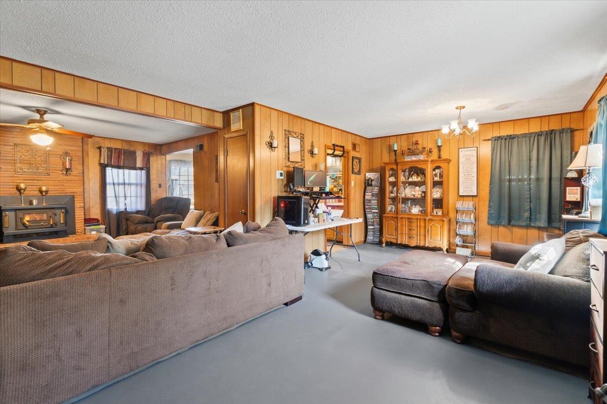 4106 CRENSHAW RD