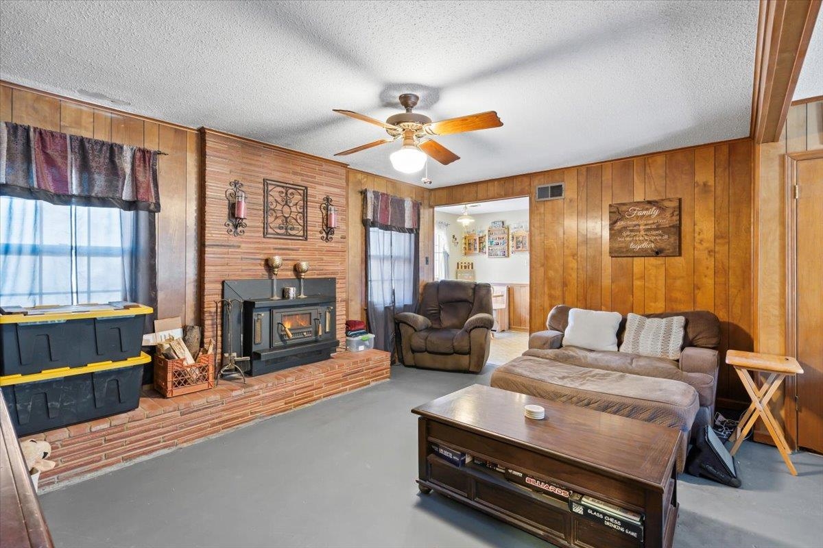 4106 CRENSHAW RD