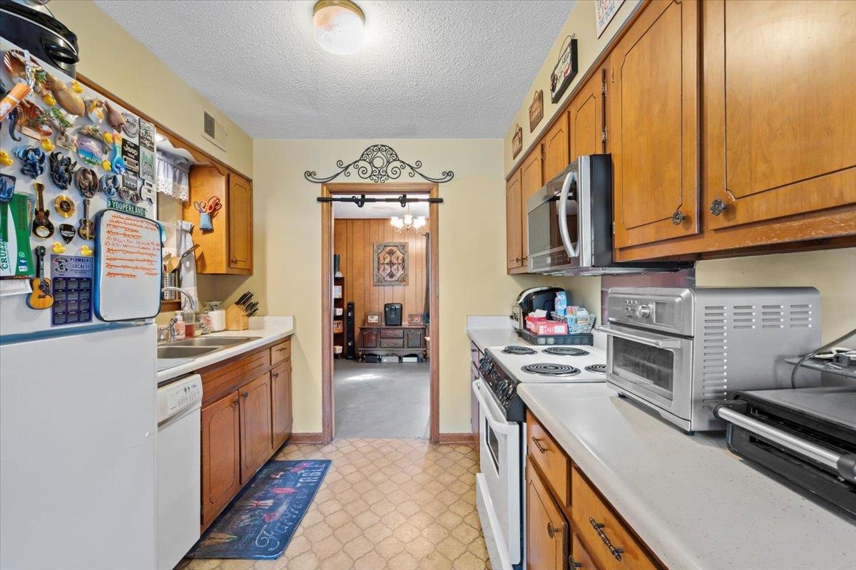 4106 CRENSHAW RD