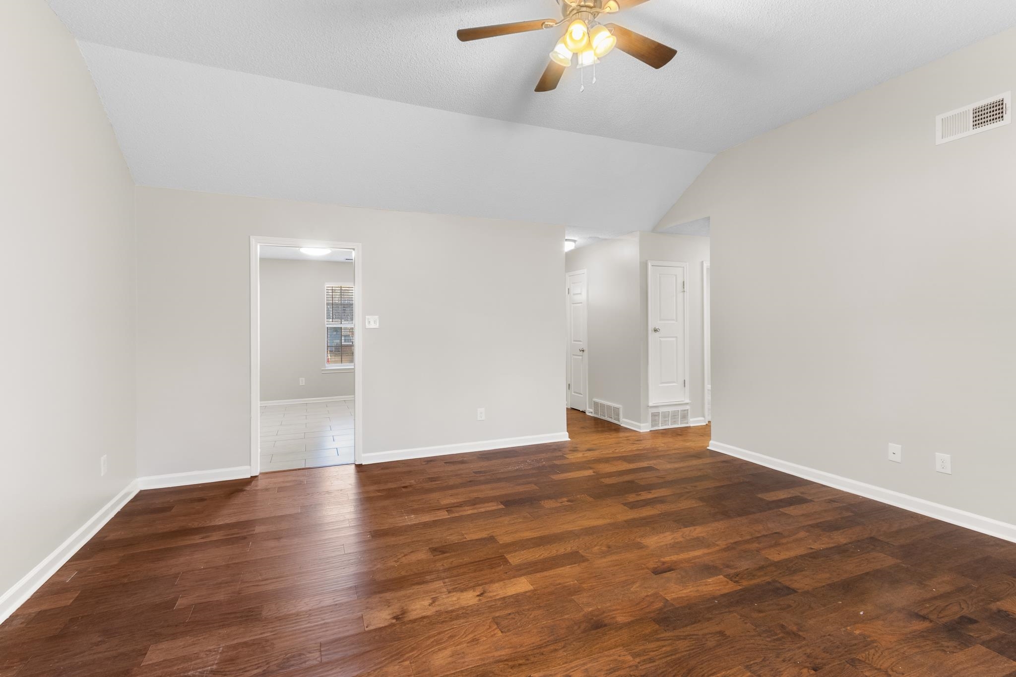 7474 APPLING ESTATE DR