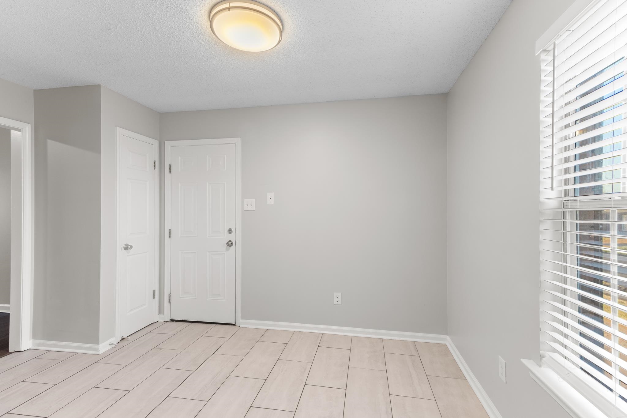 7474 APPLING ESTATE DR