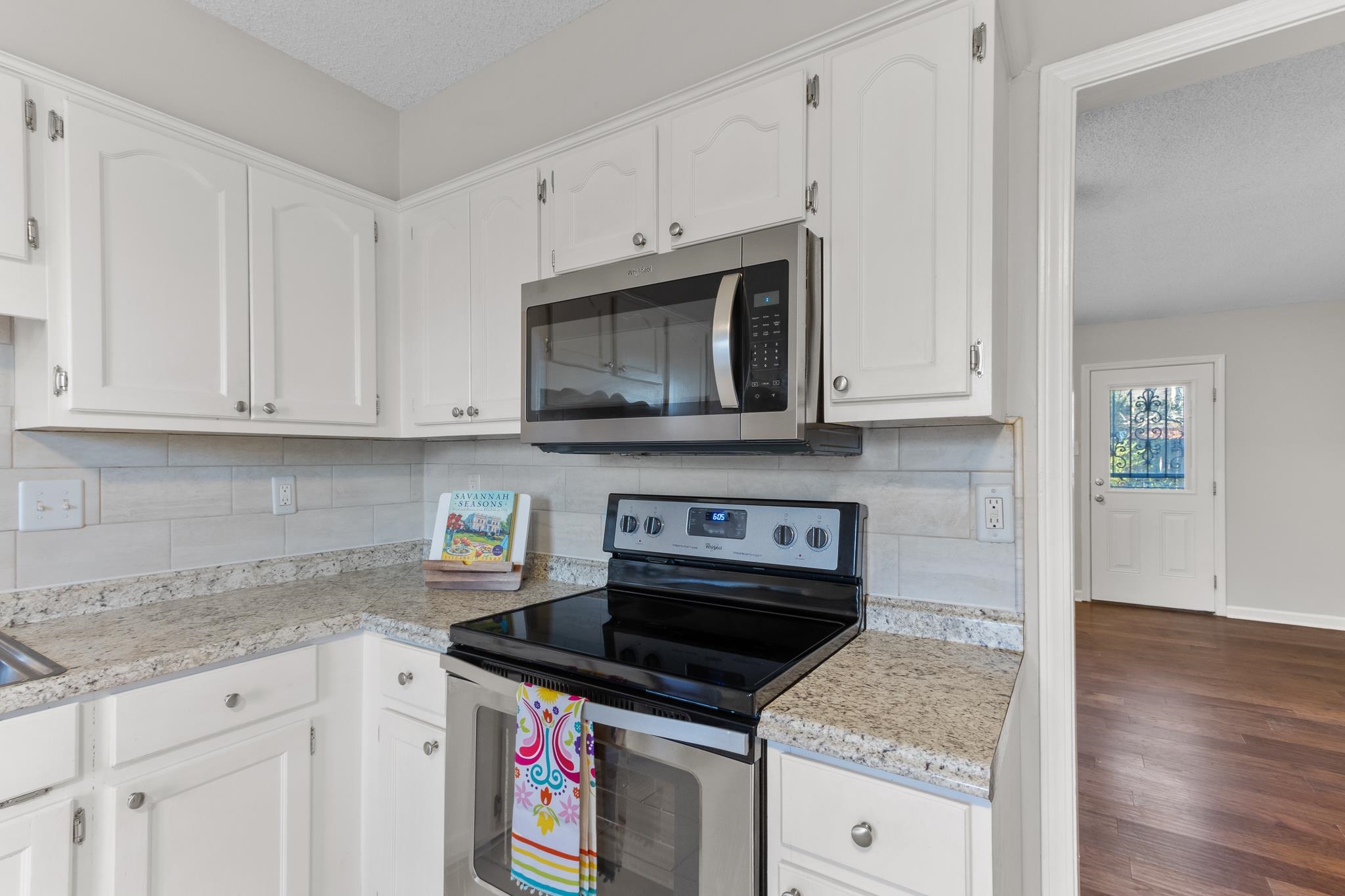 7474 APPLING ESTATE DR