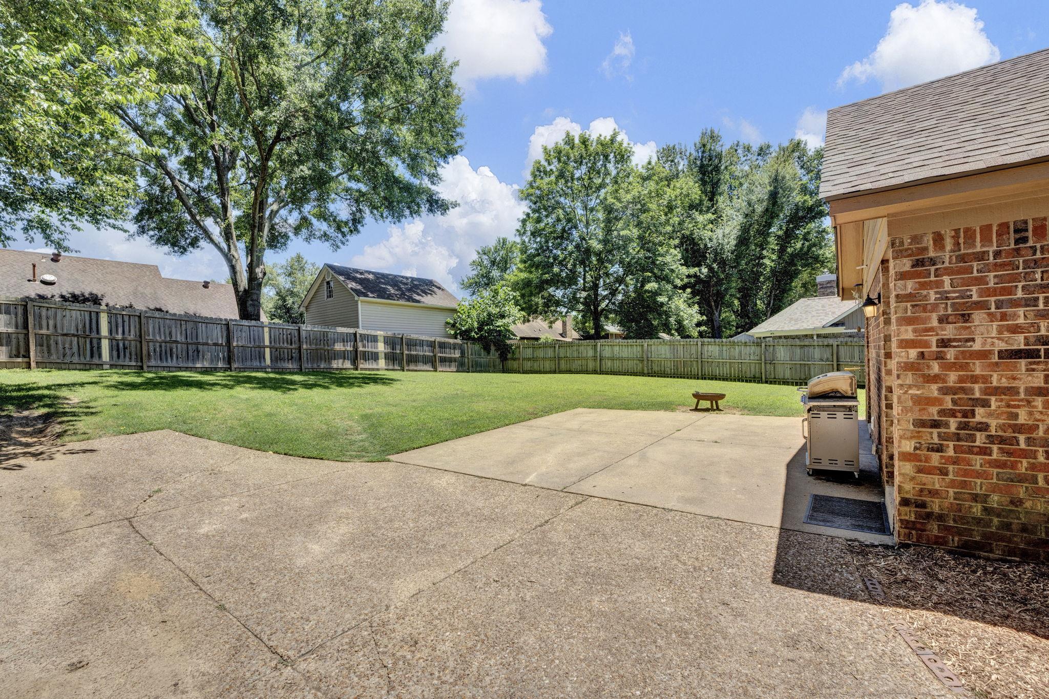3792 STONEHILL DR