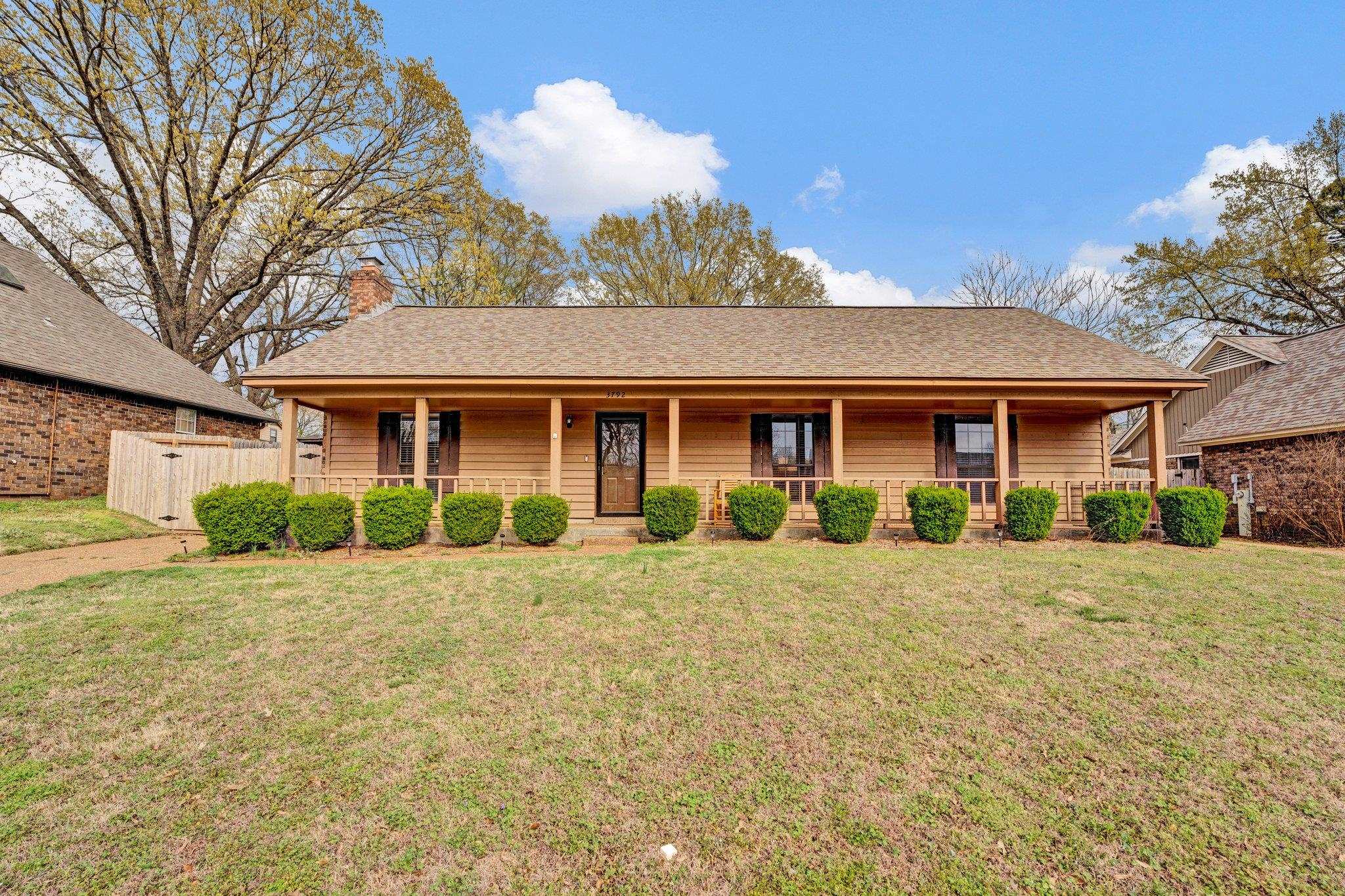 3792 STONEHILL DR
