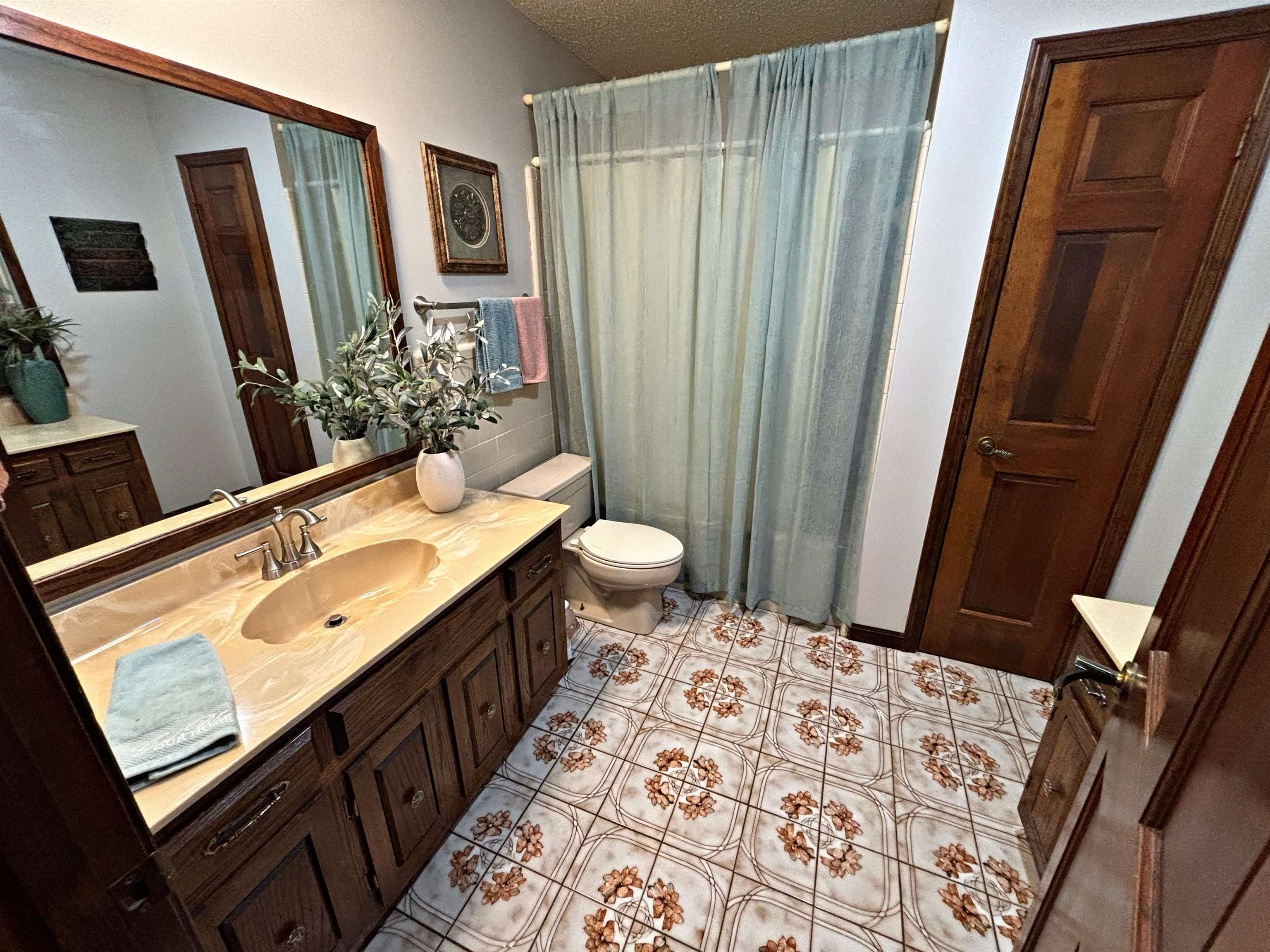 6007 ISLAND FORTY RD