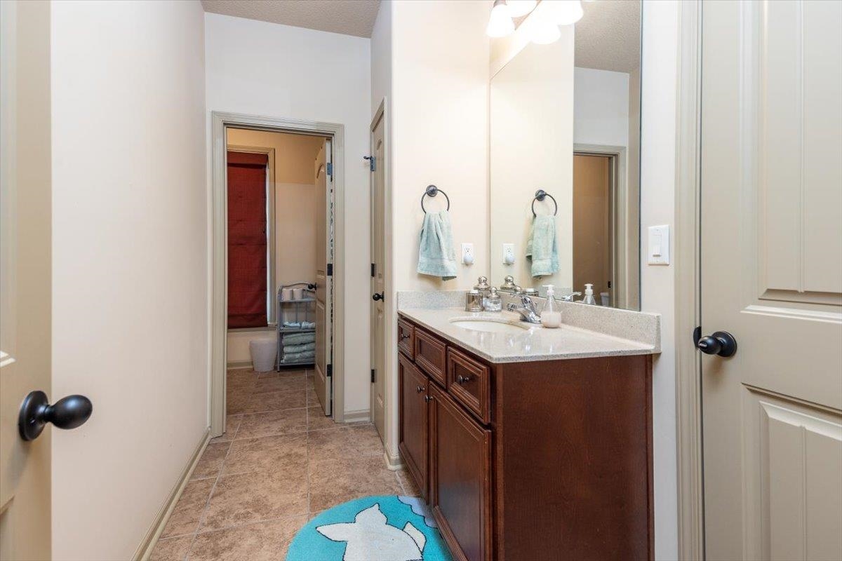 5208 PRAIRIE SKY DR