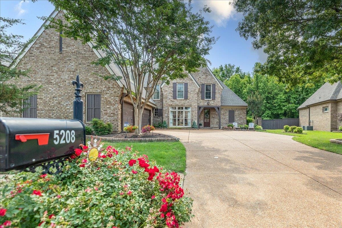 5208 PRAIRIE SKY DR