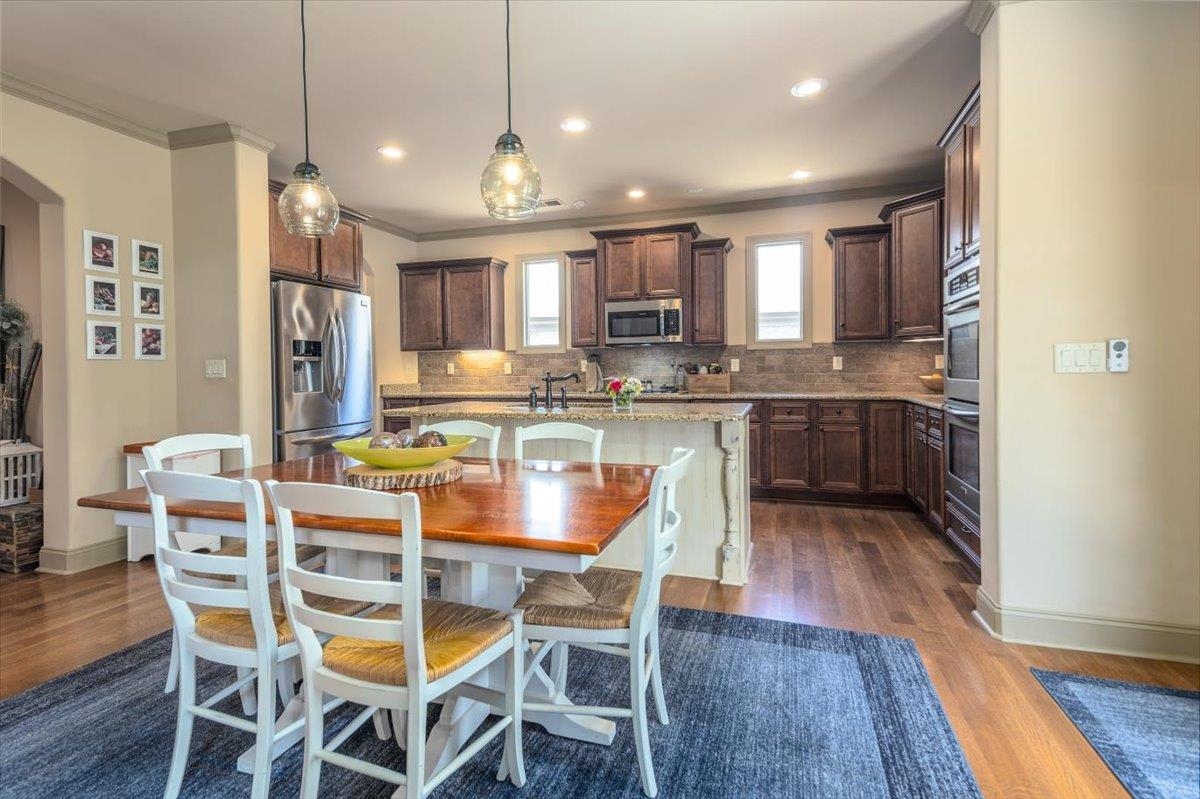 5208 PRAIRIE SKY DR