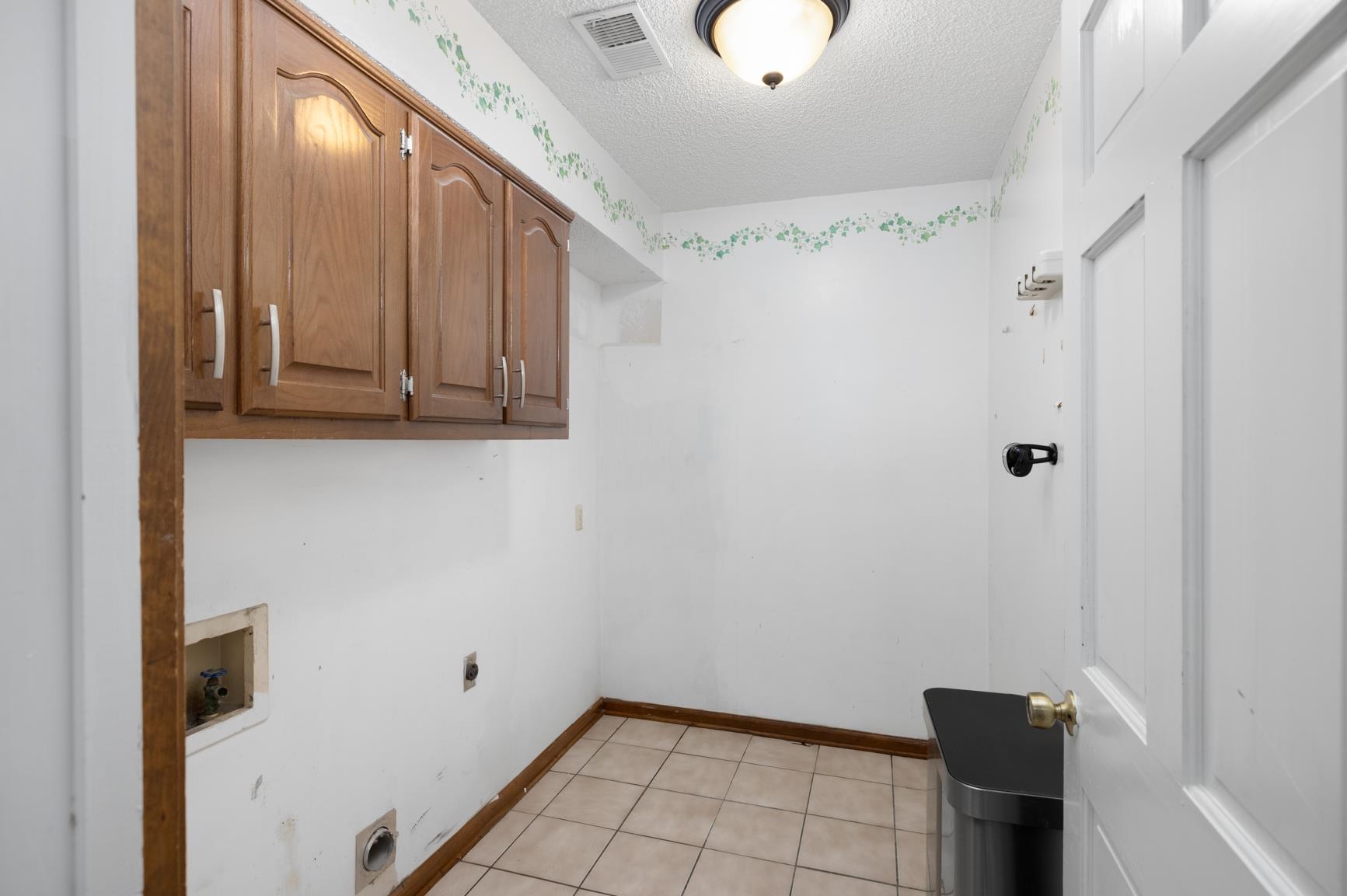 7570 MEMPHIS-ARLINGTON RD
