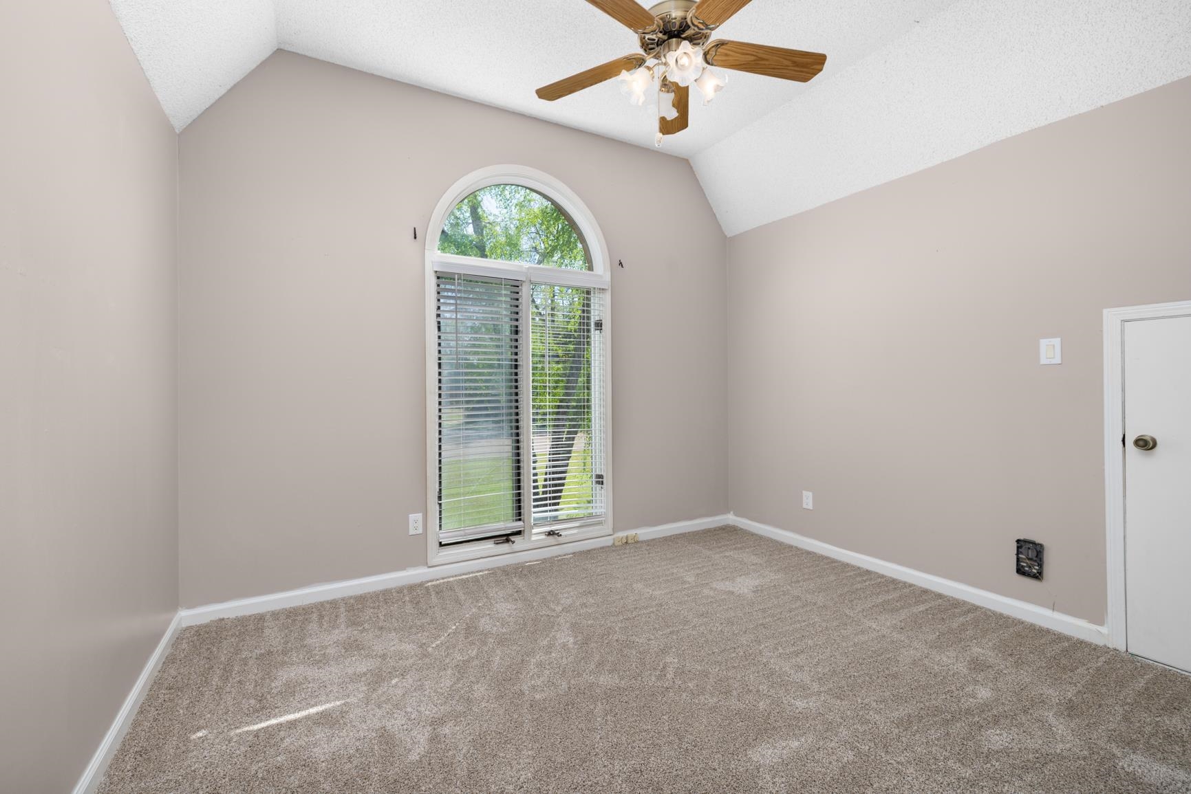 7570 MEMPHIS-ARLINGTON RD