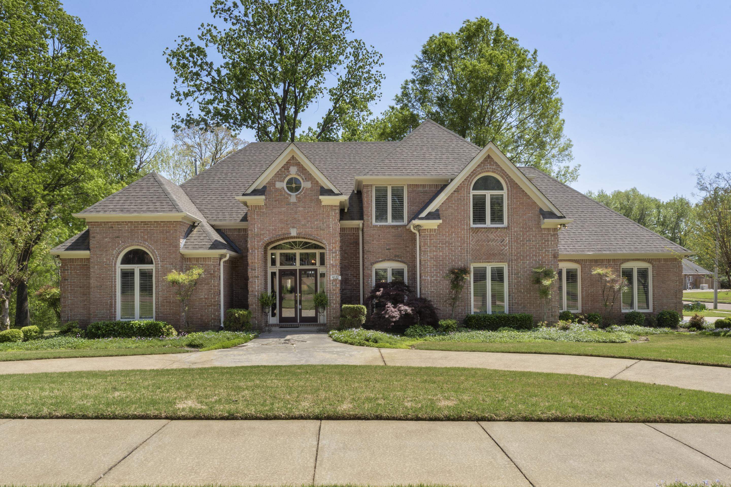 4132 BLACKHEATH DR