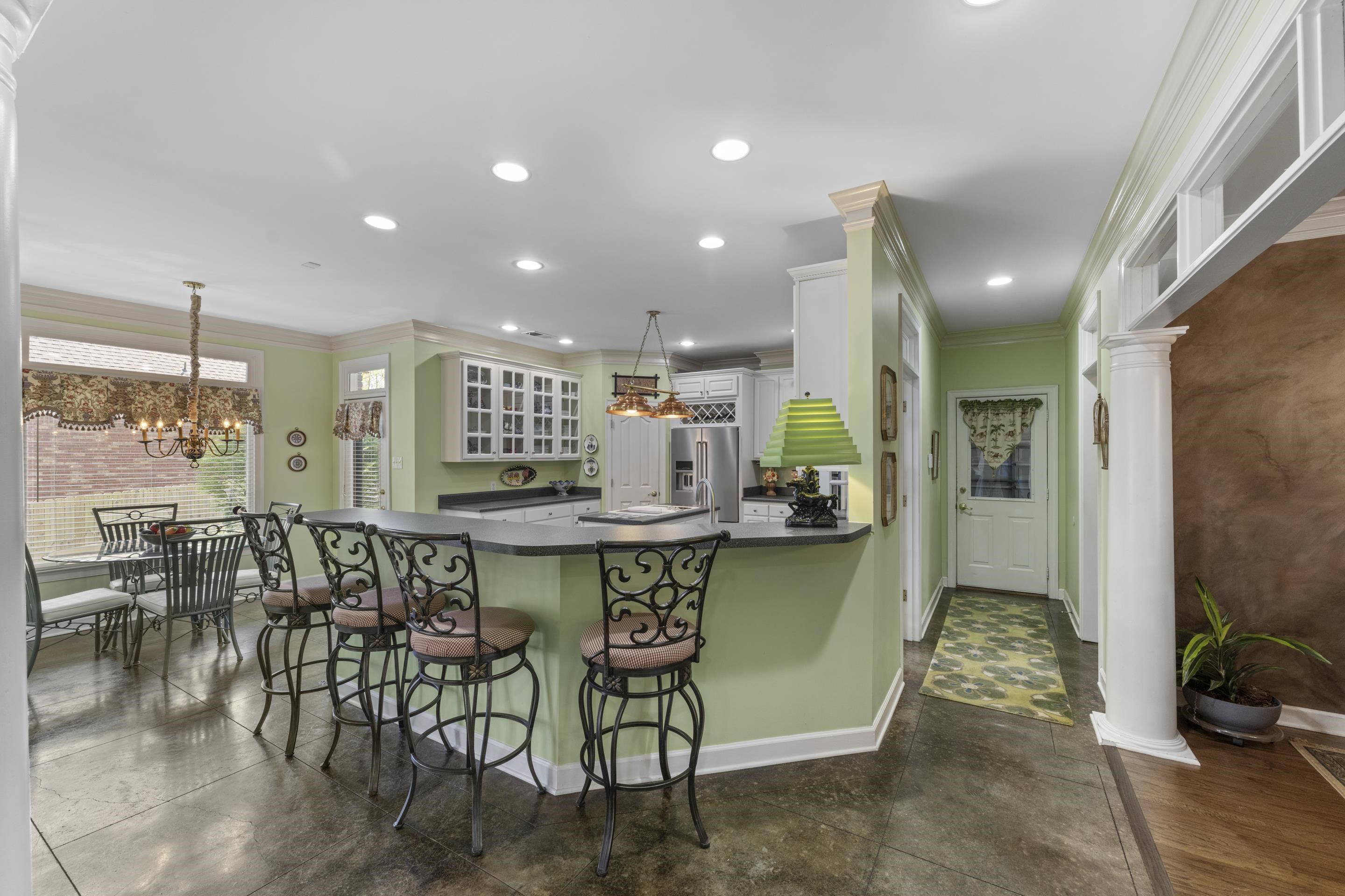 4132 BLACKHEATH DR