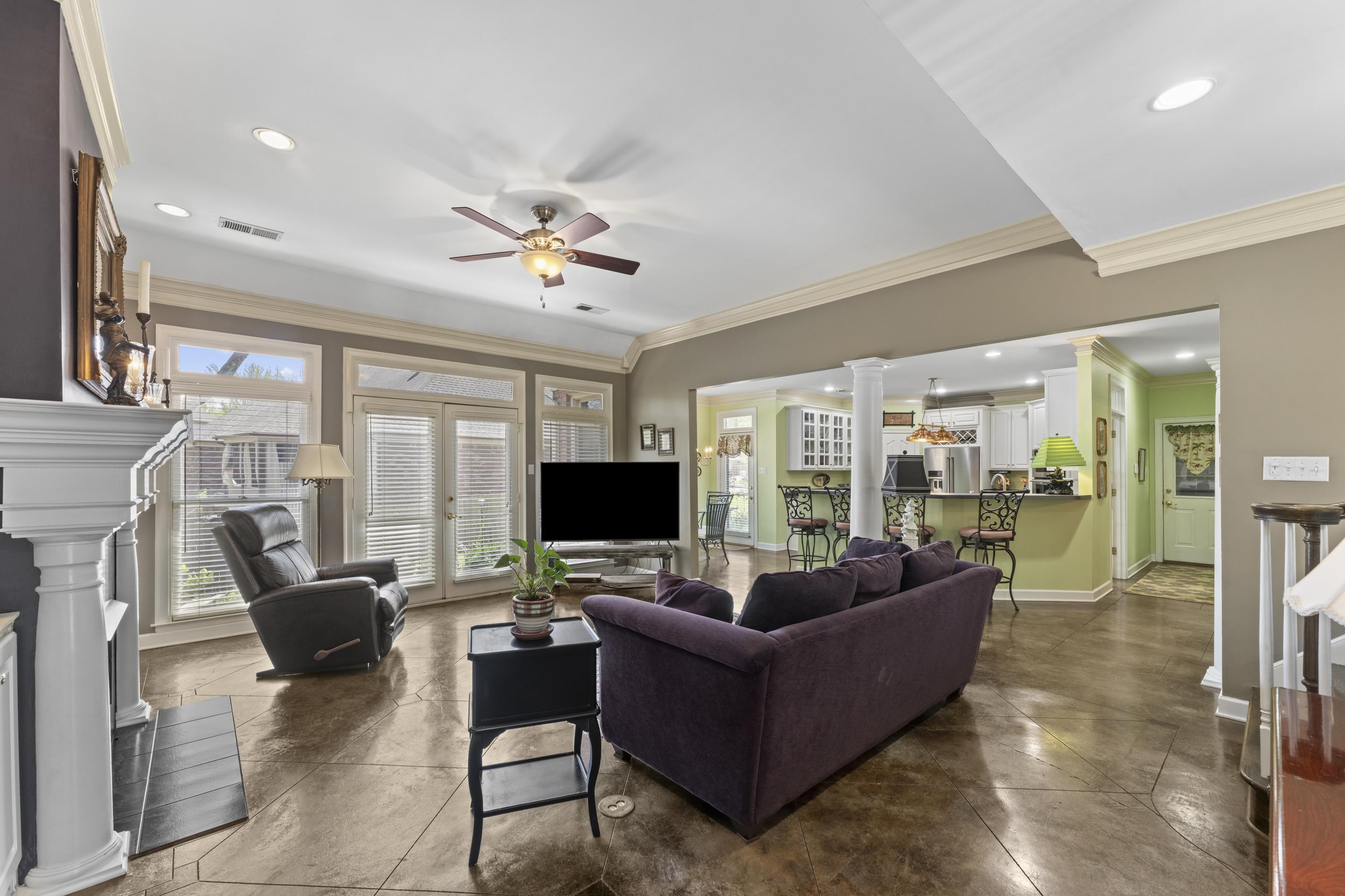 4132 BLACKHEATH DR