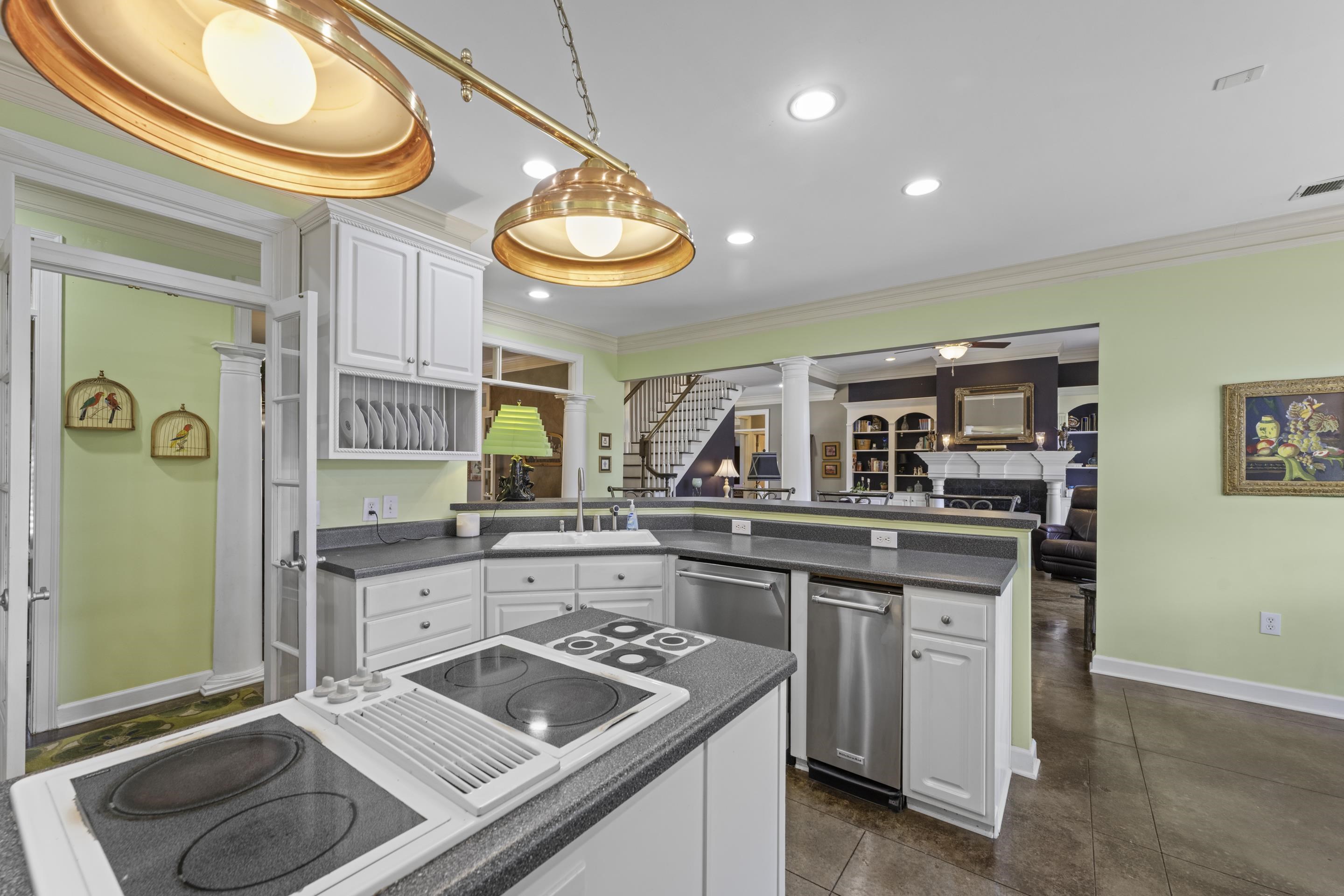4132 BLACKHEATH DR