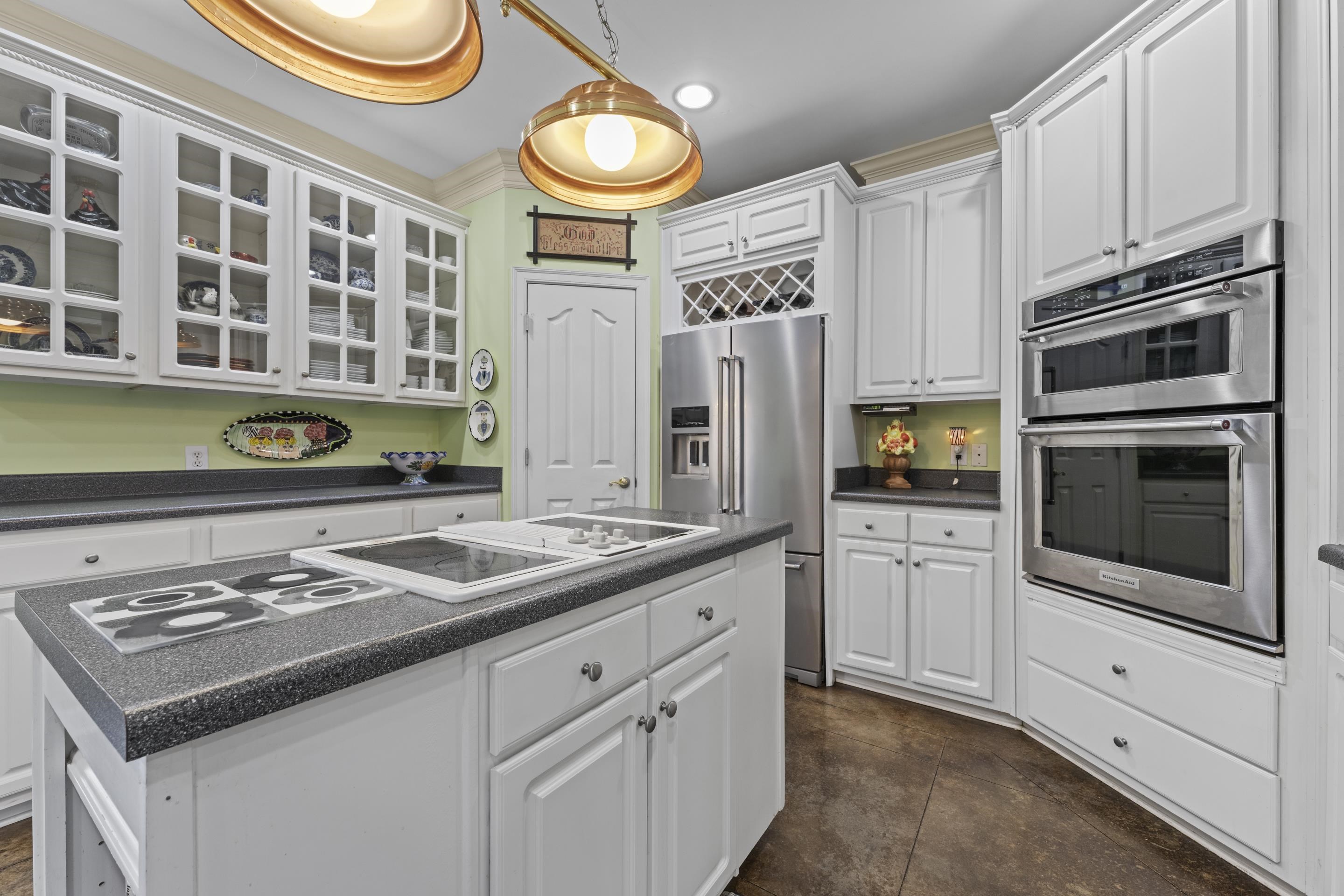 4132 BLACKHEATH DR