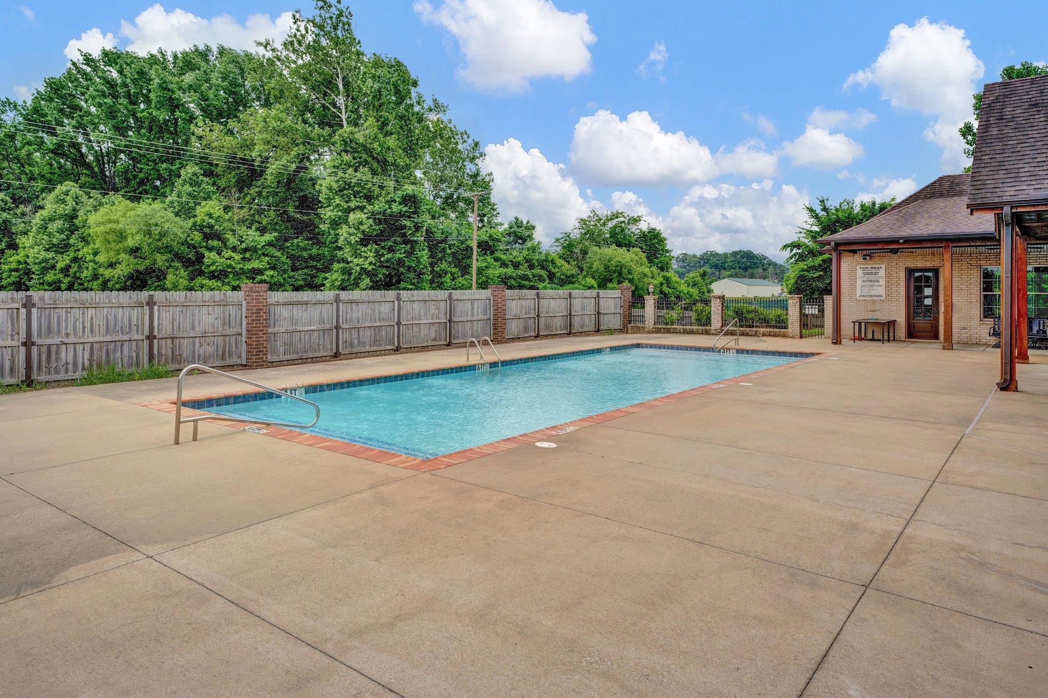 345 CHEROKEE CIR