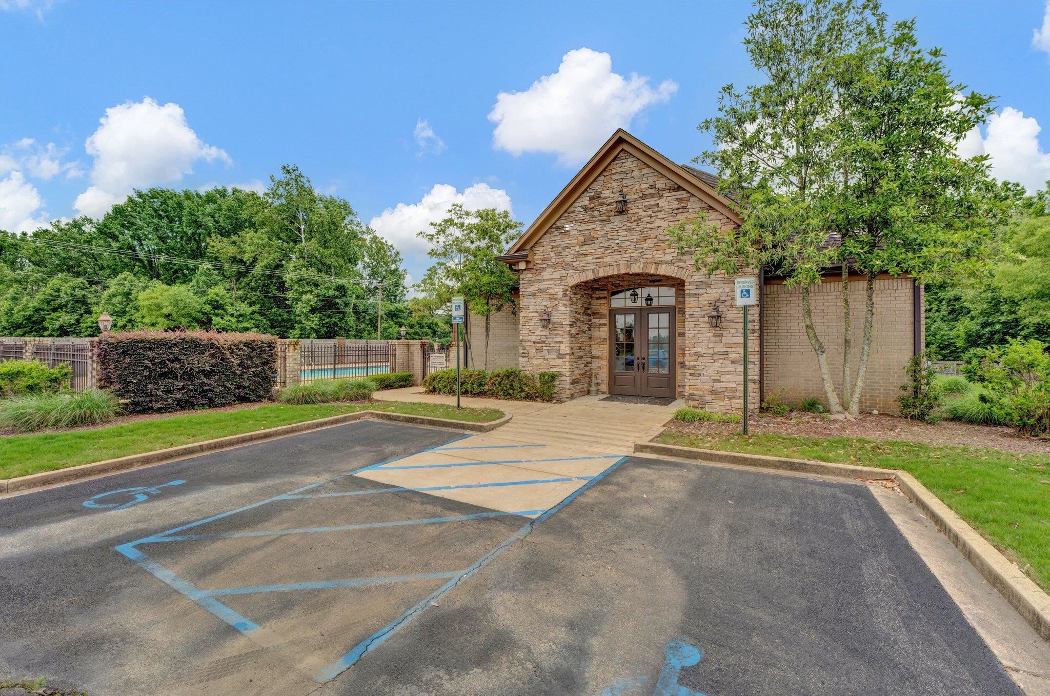 345 CHEROKEE CIR