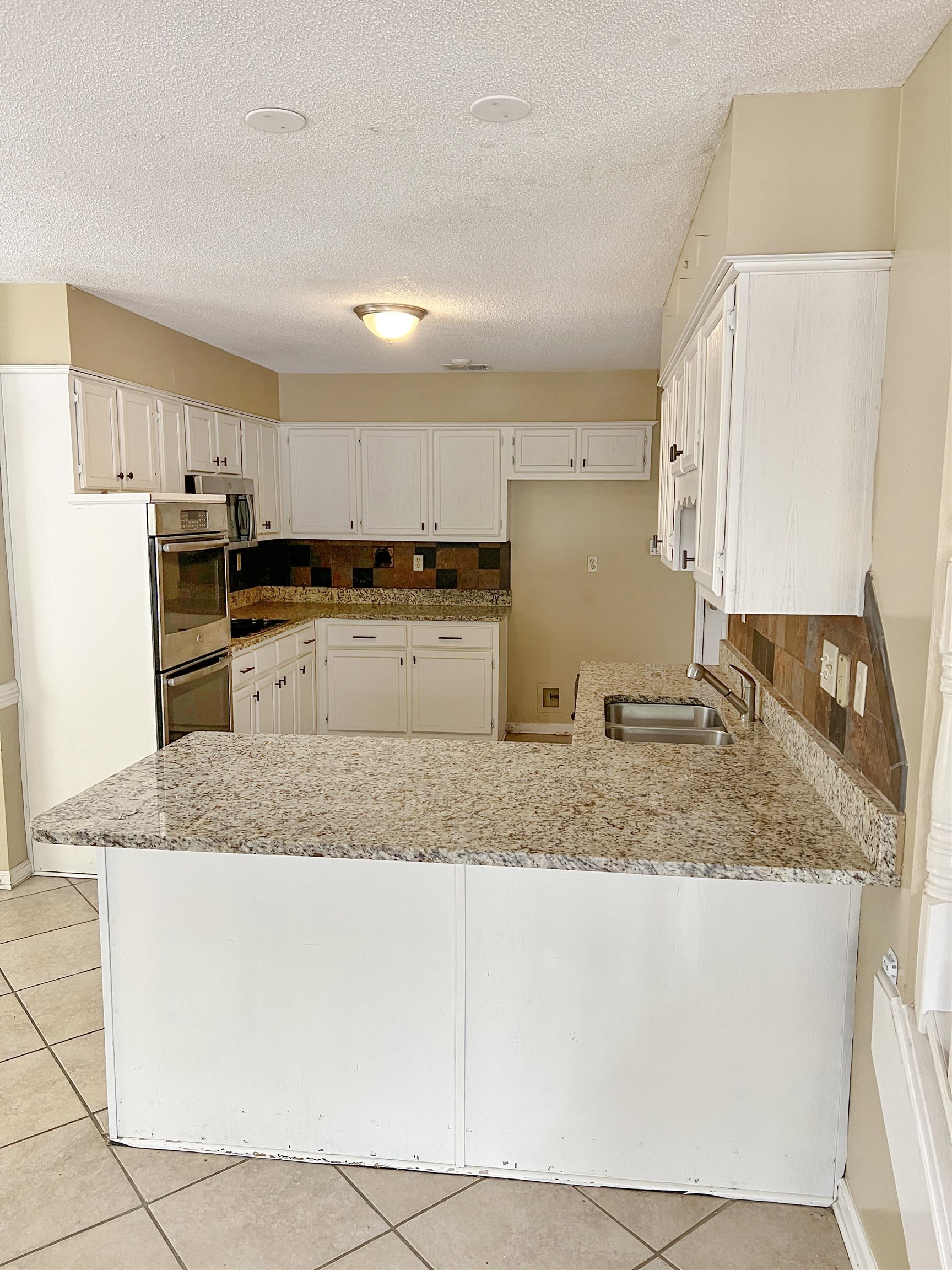 8879 CHIMNEYROCK BLVD