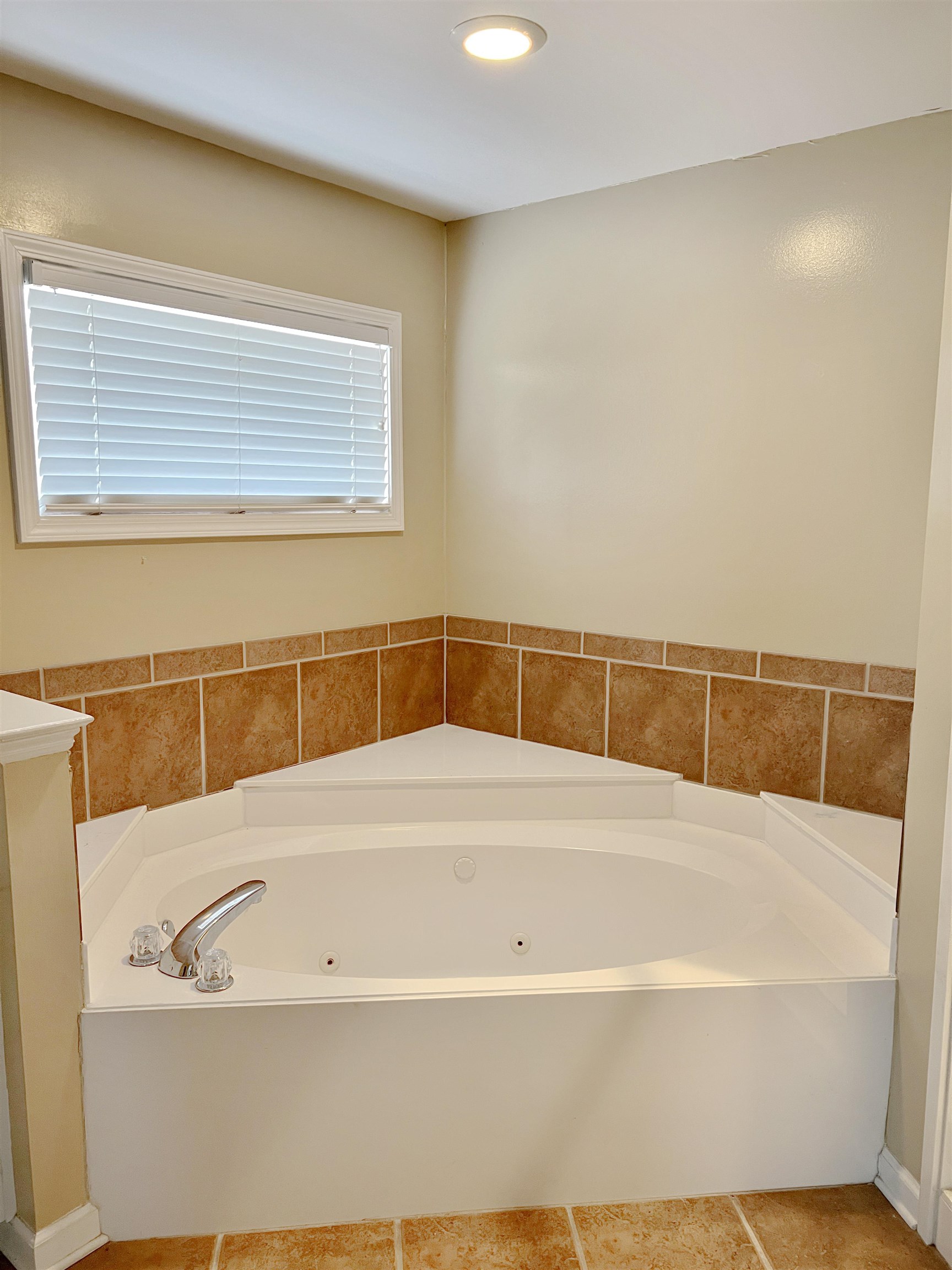 8879 CHIMNEYROCK BLVD