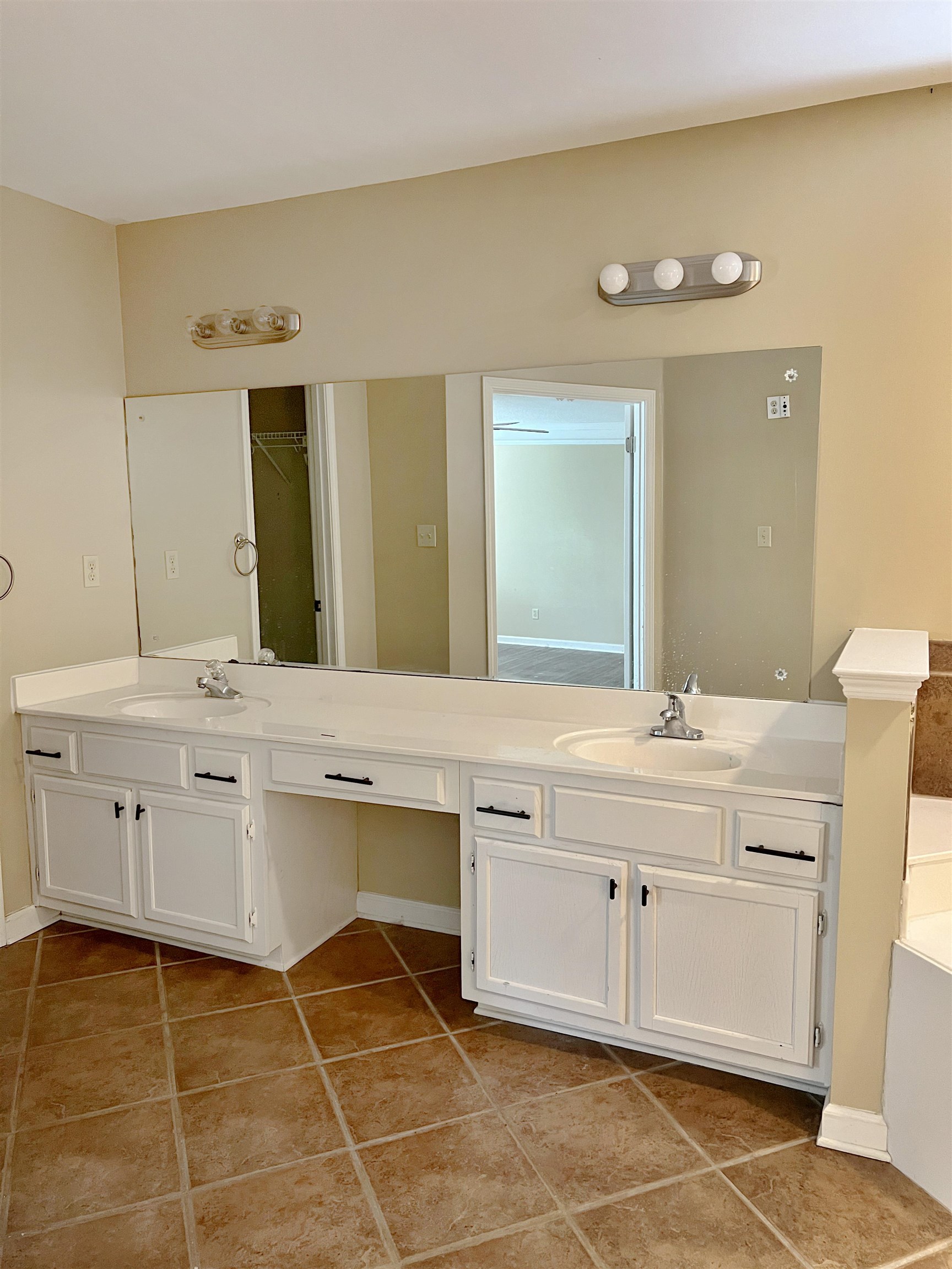 8879 CHIMNEYROCK BLVD