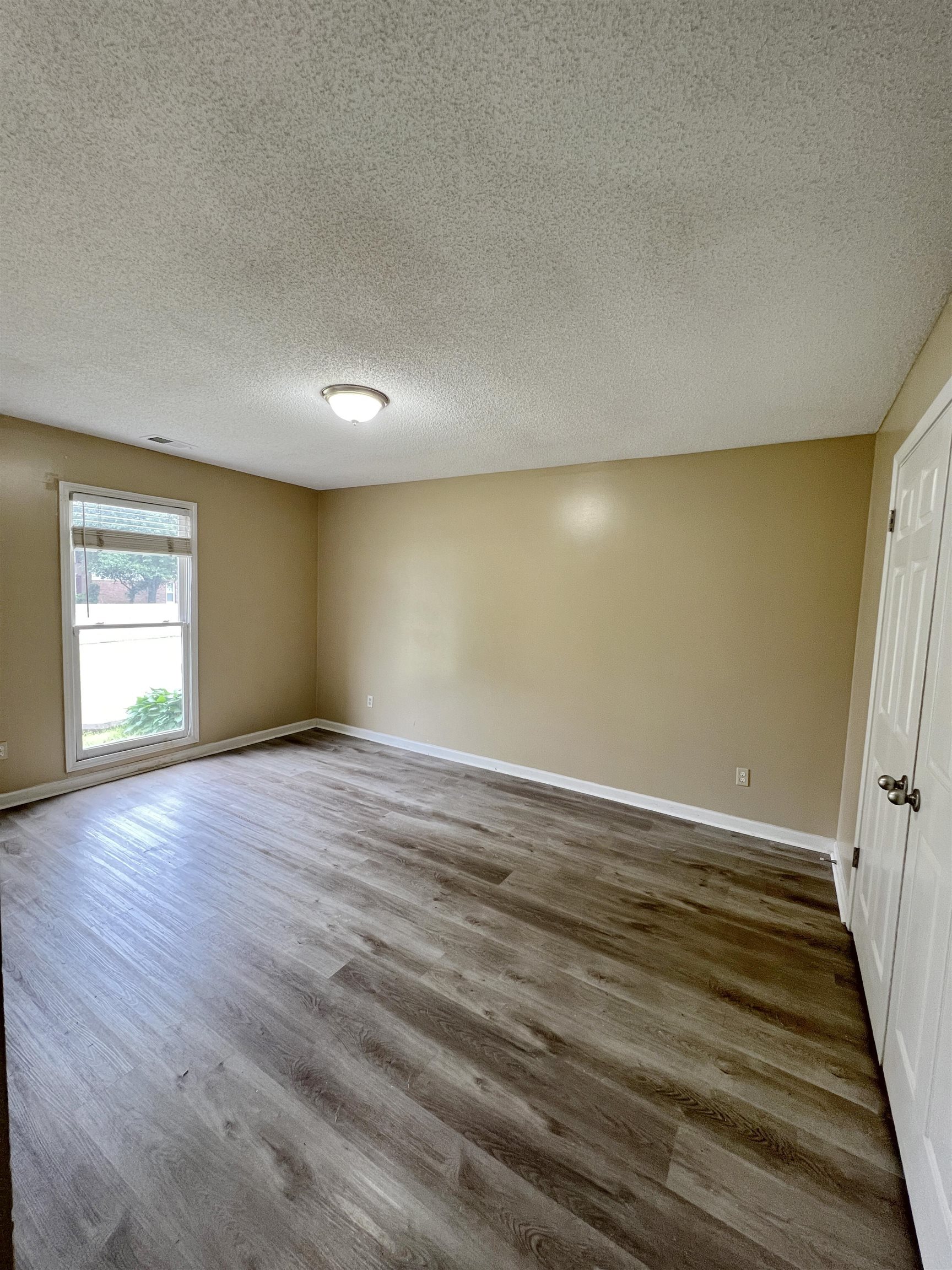 8879 CHIMNEYROCK BLVD