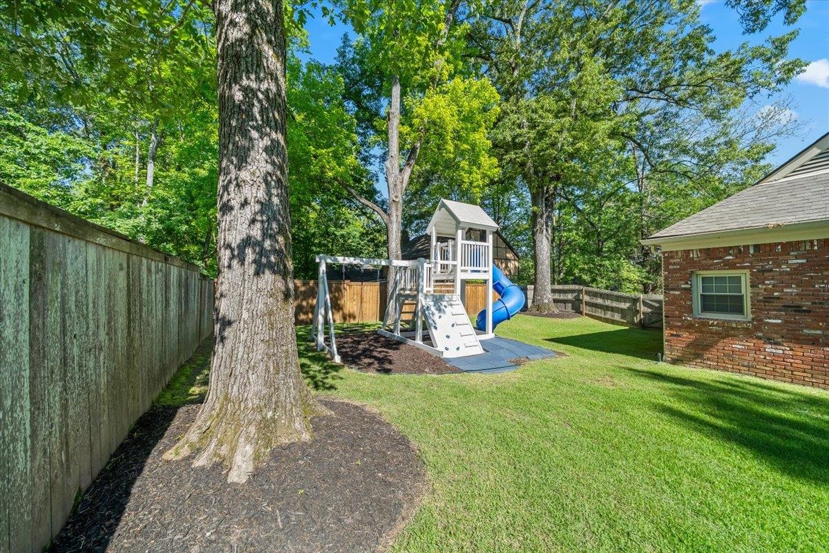 8475 DOGWOOD RD