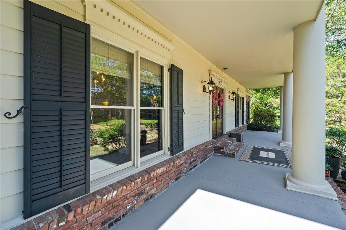 8475 DOGWOOD RD