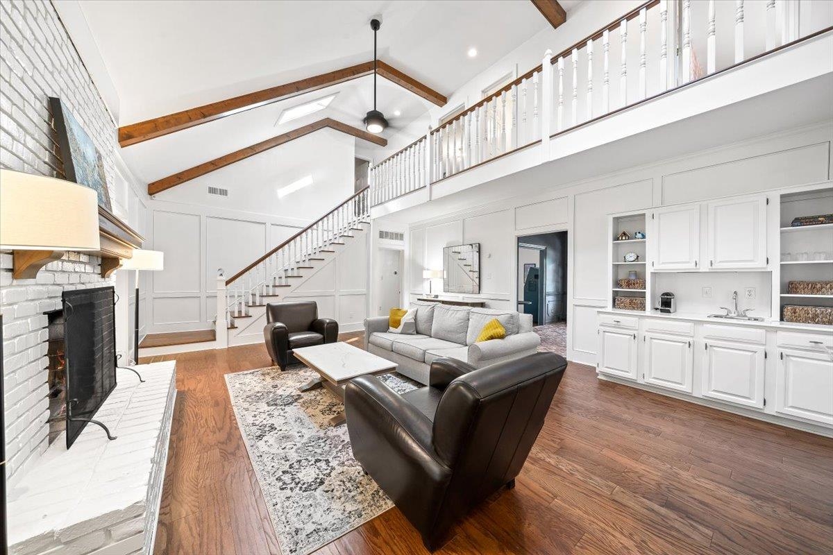 8475 DOGWOOD RD