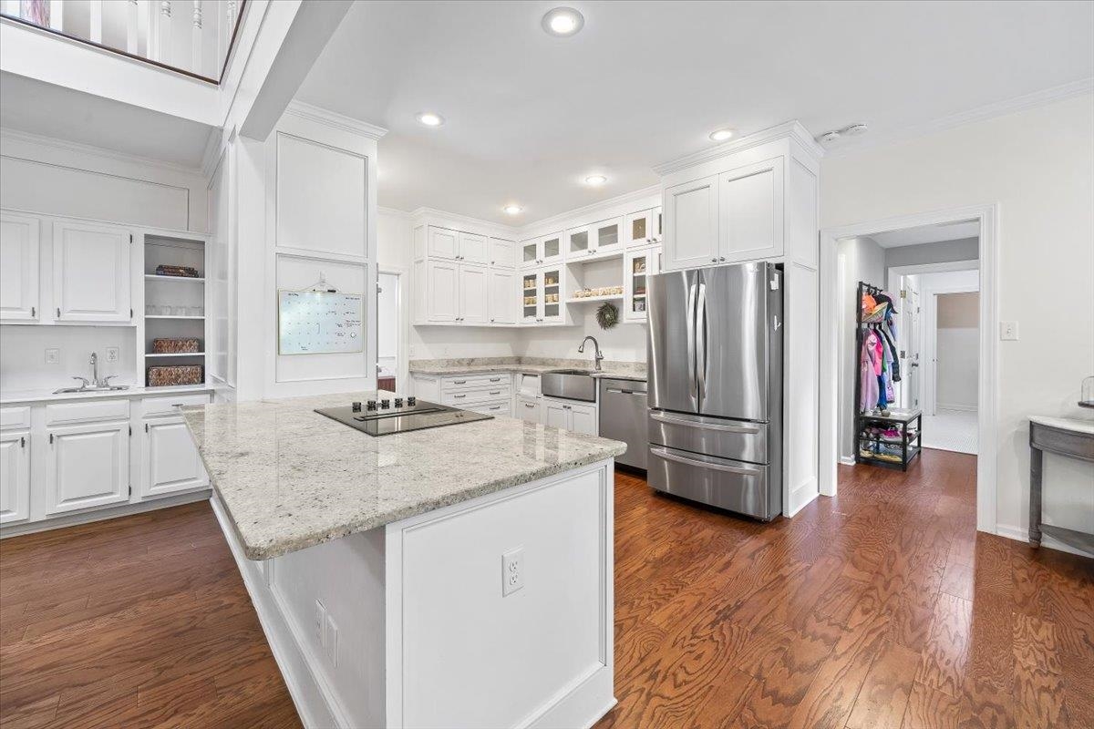 8475 DOGWOOD RD
