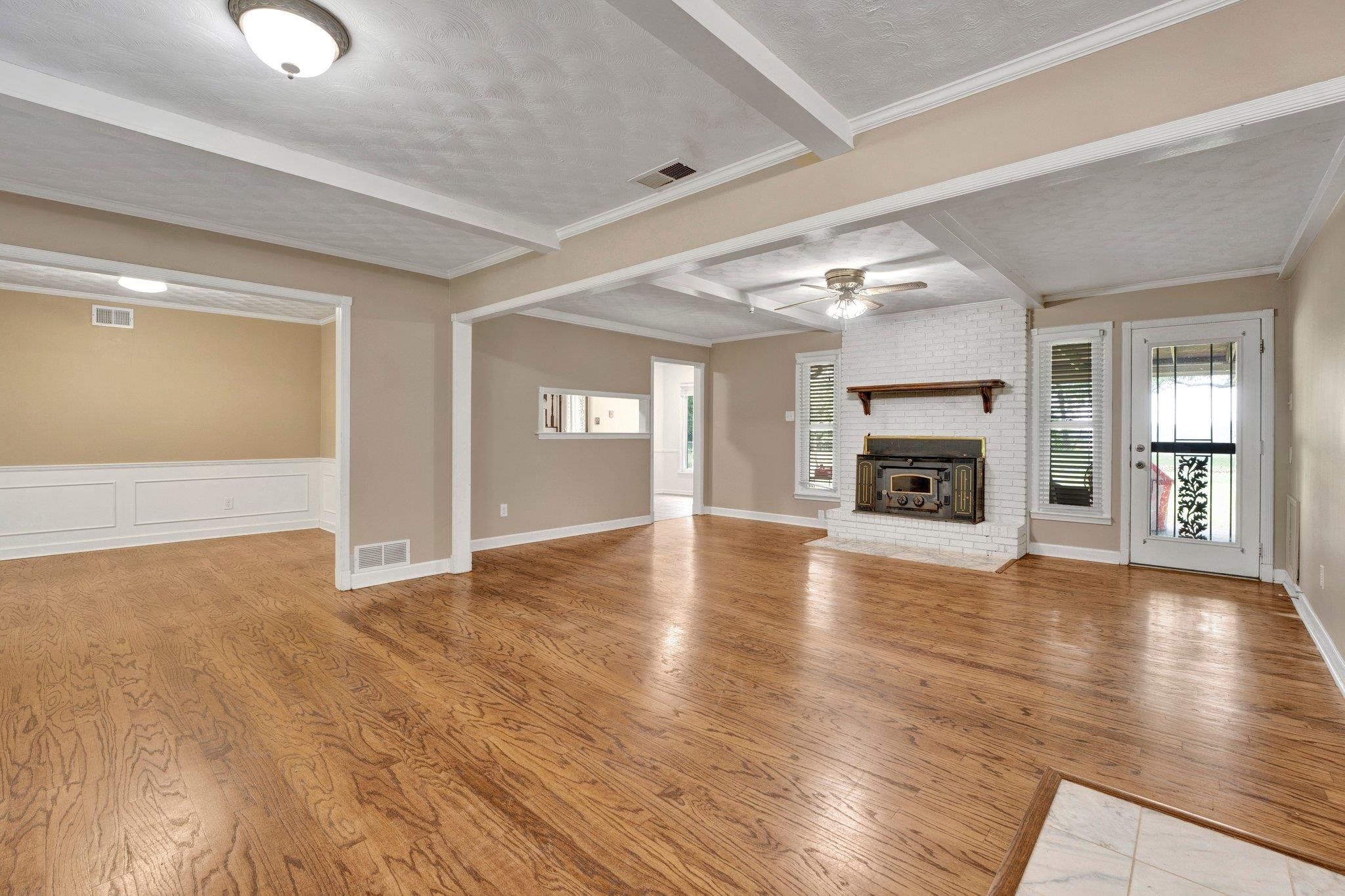 6121 ASHLEY RD