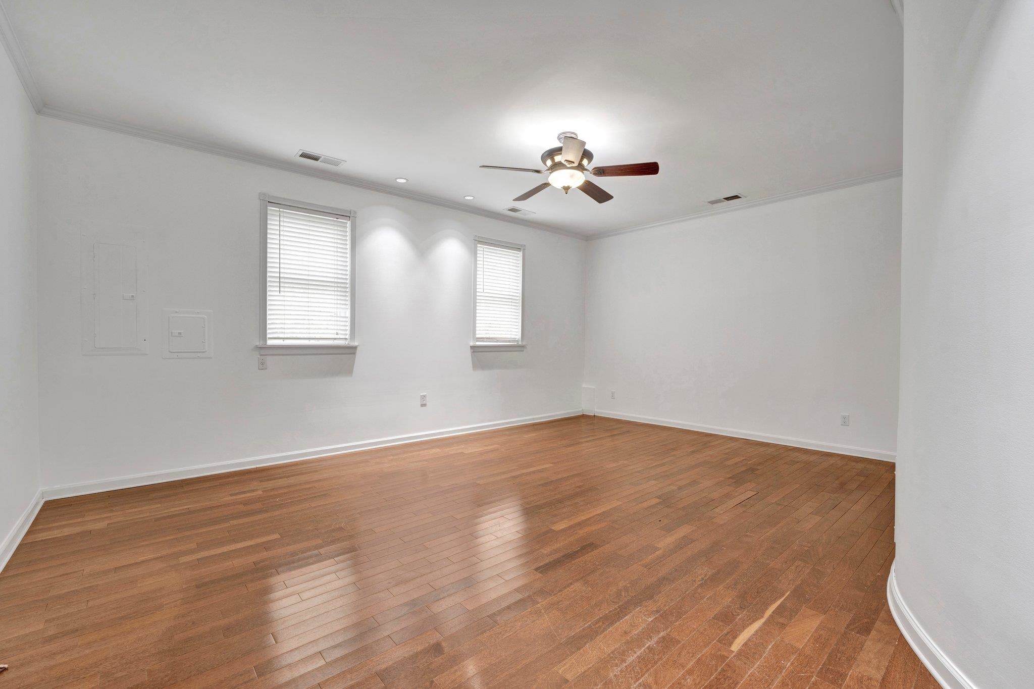 6121 ASHLEY RD