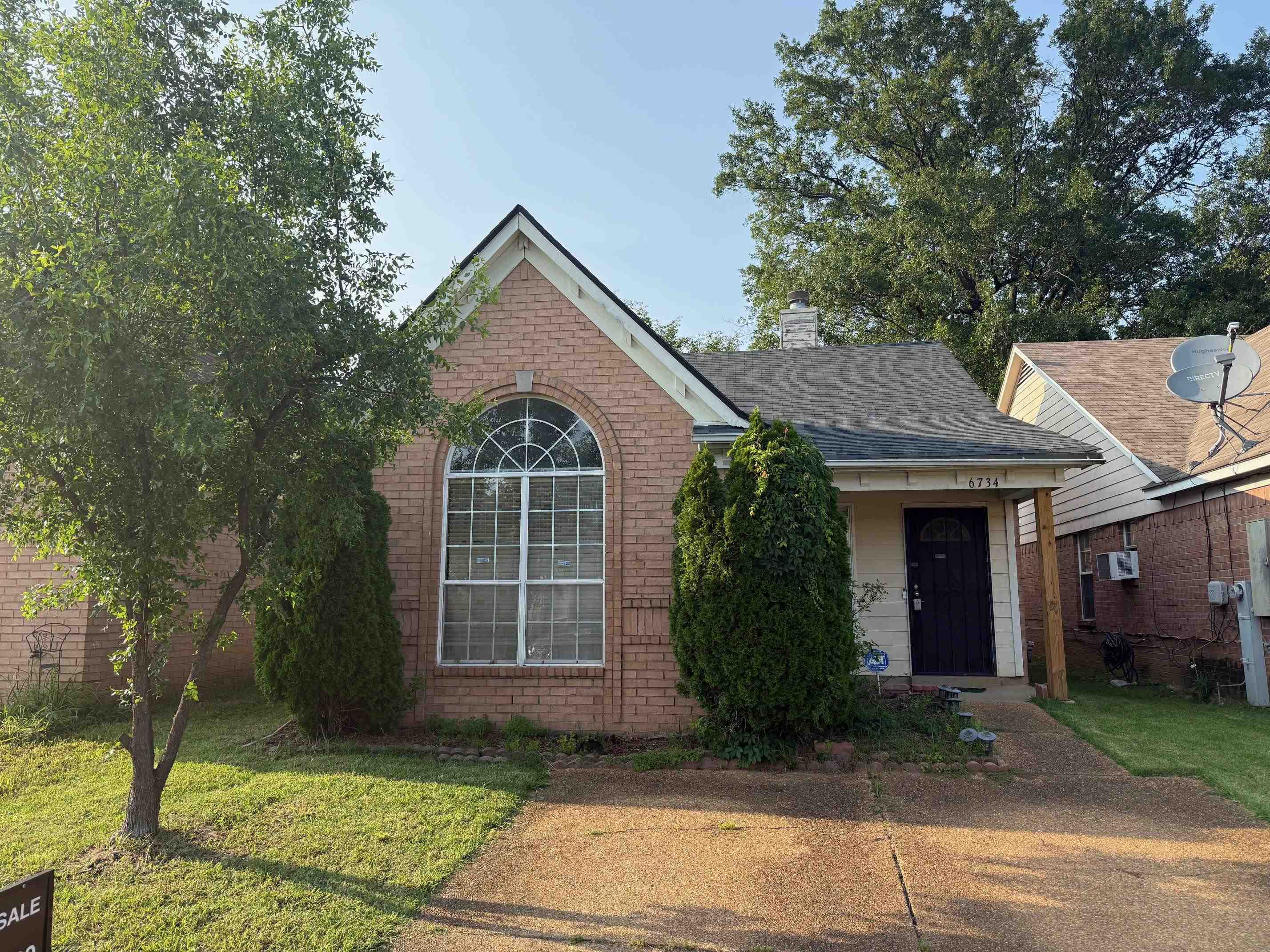6734 N REGENCY PARK CIR