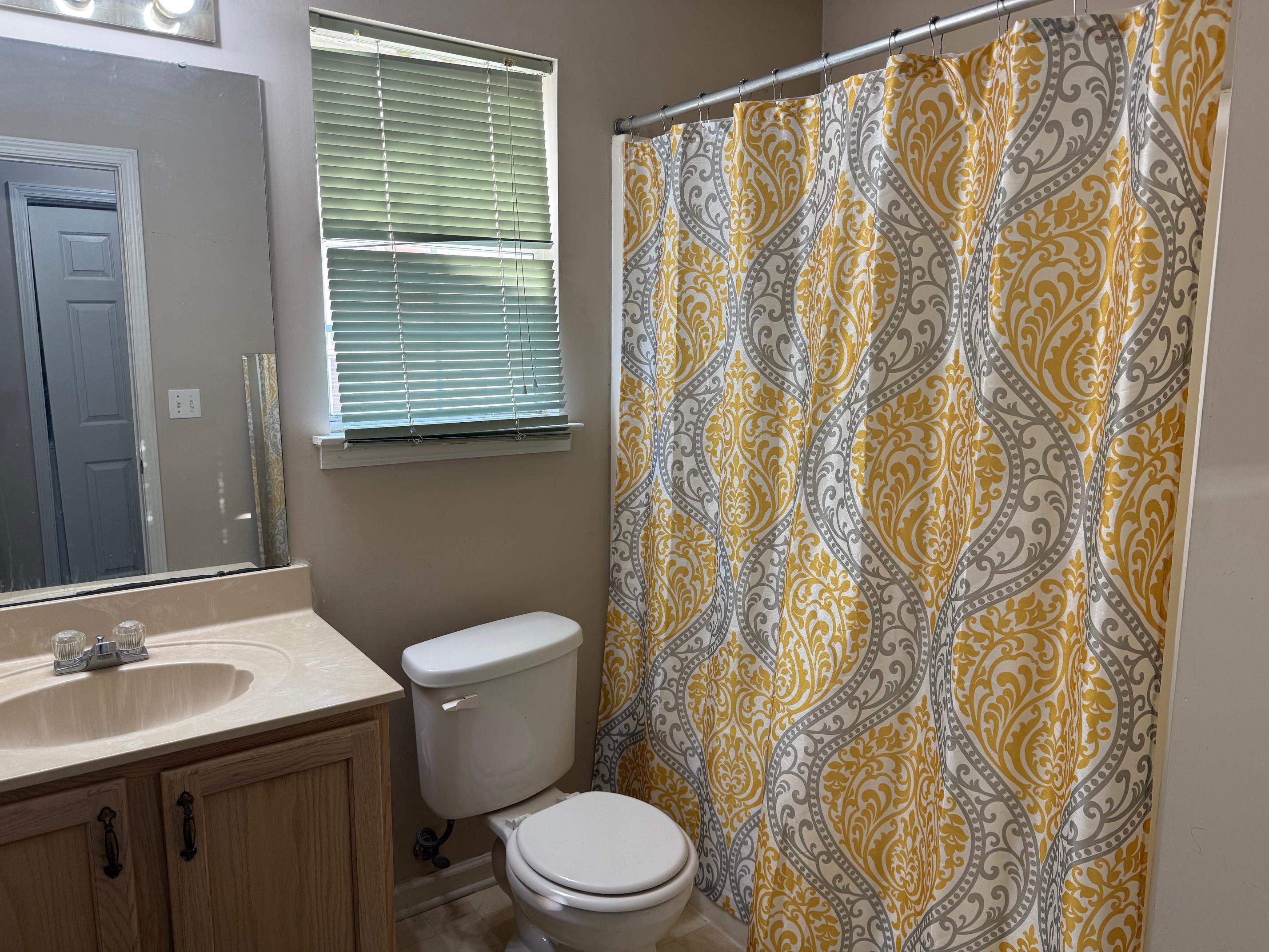 6734 N REGENCY PARK CIR