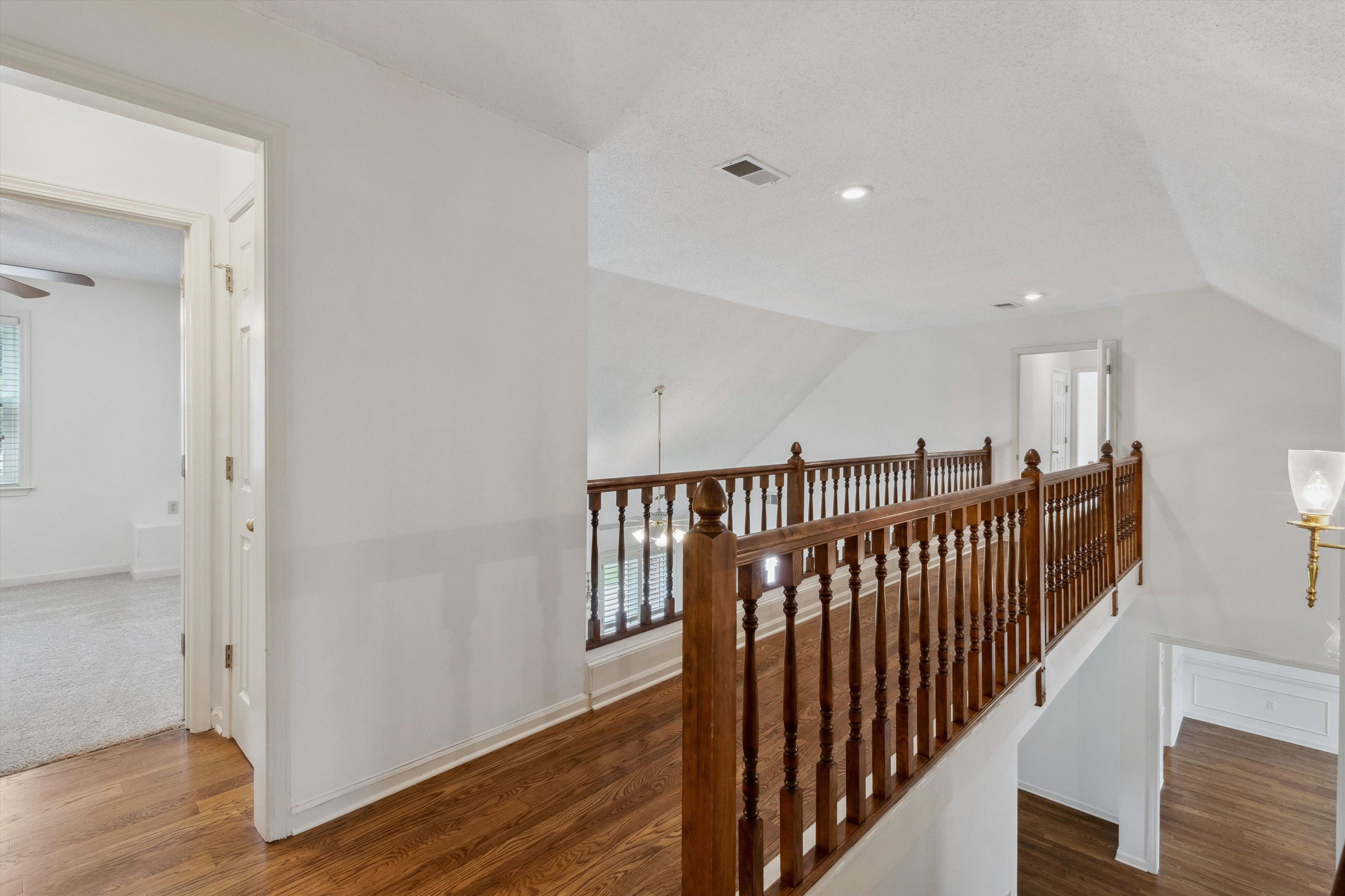 3187 VALLEY LAKE DR