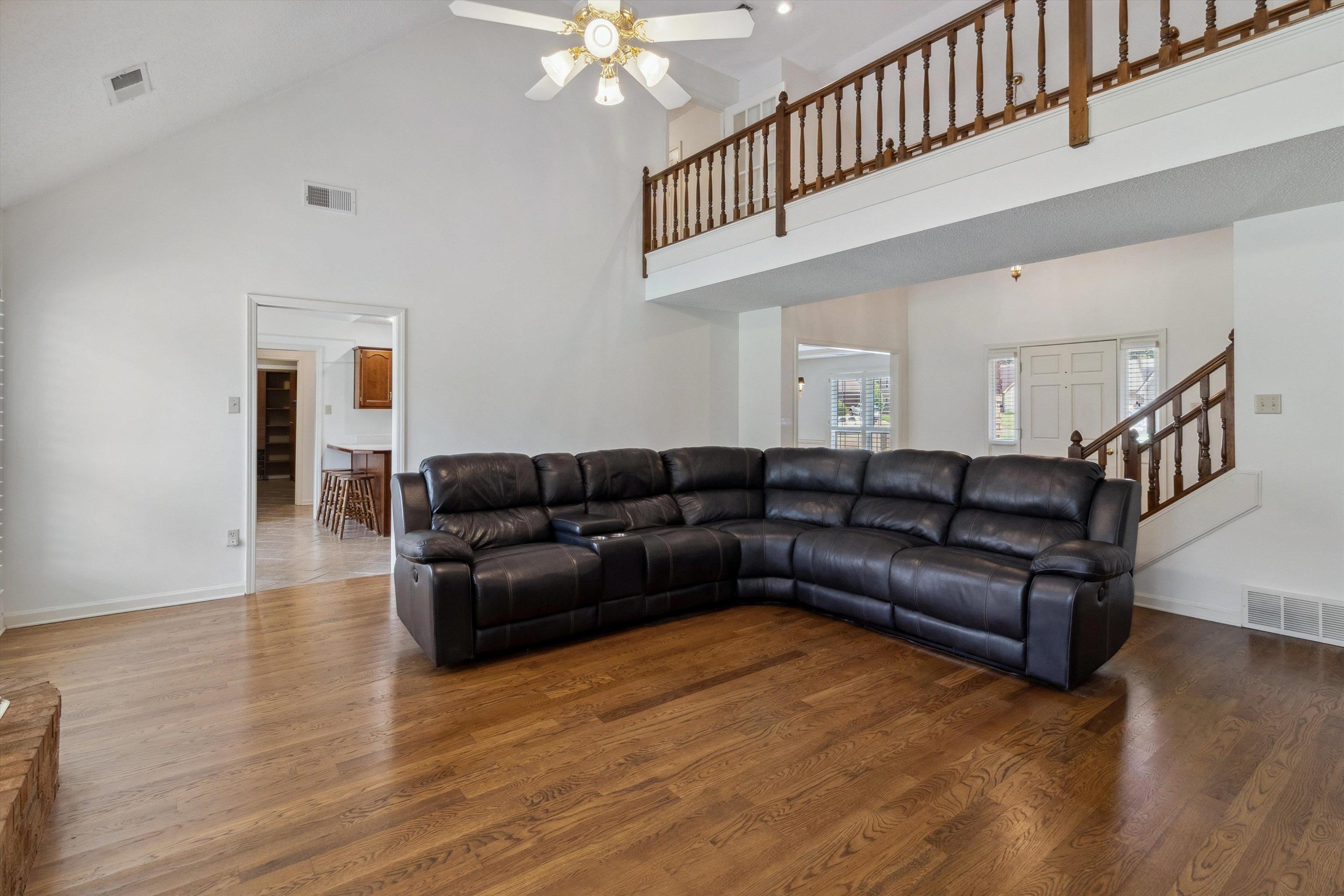 3187 VALLEY LAKE DR