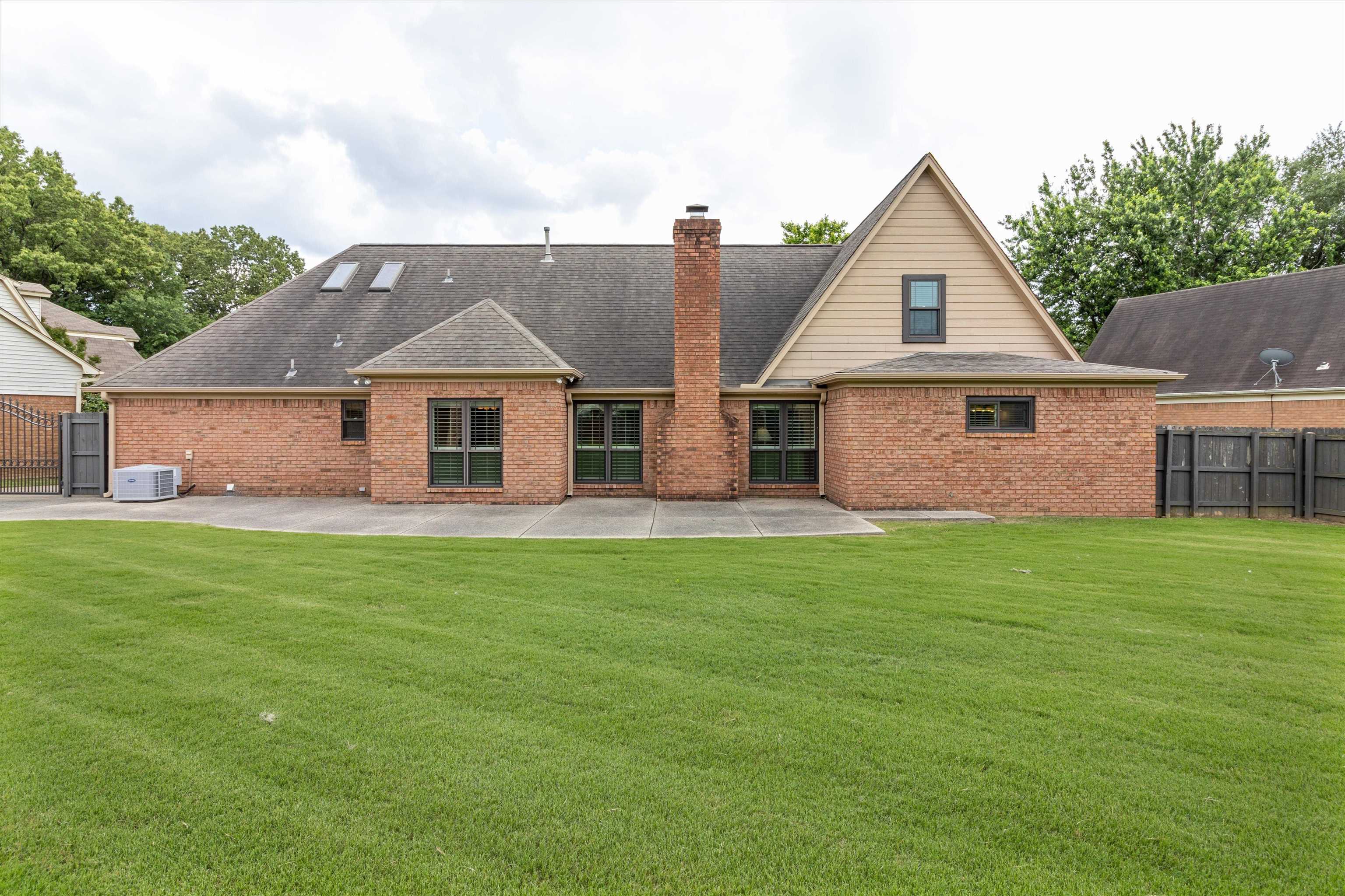 3187 VALLEY LAKE DR